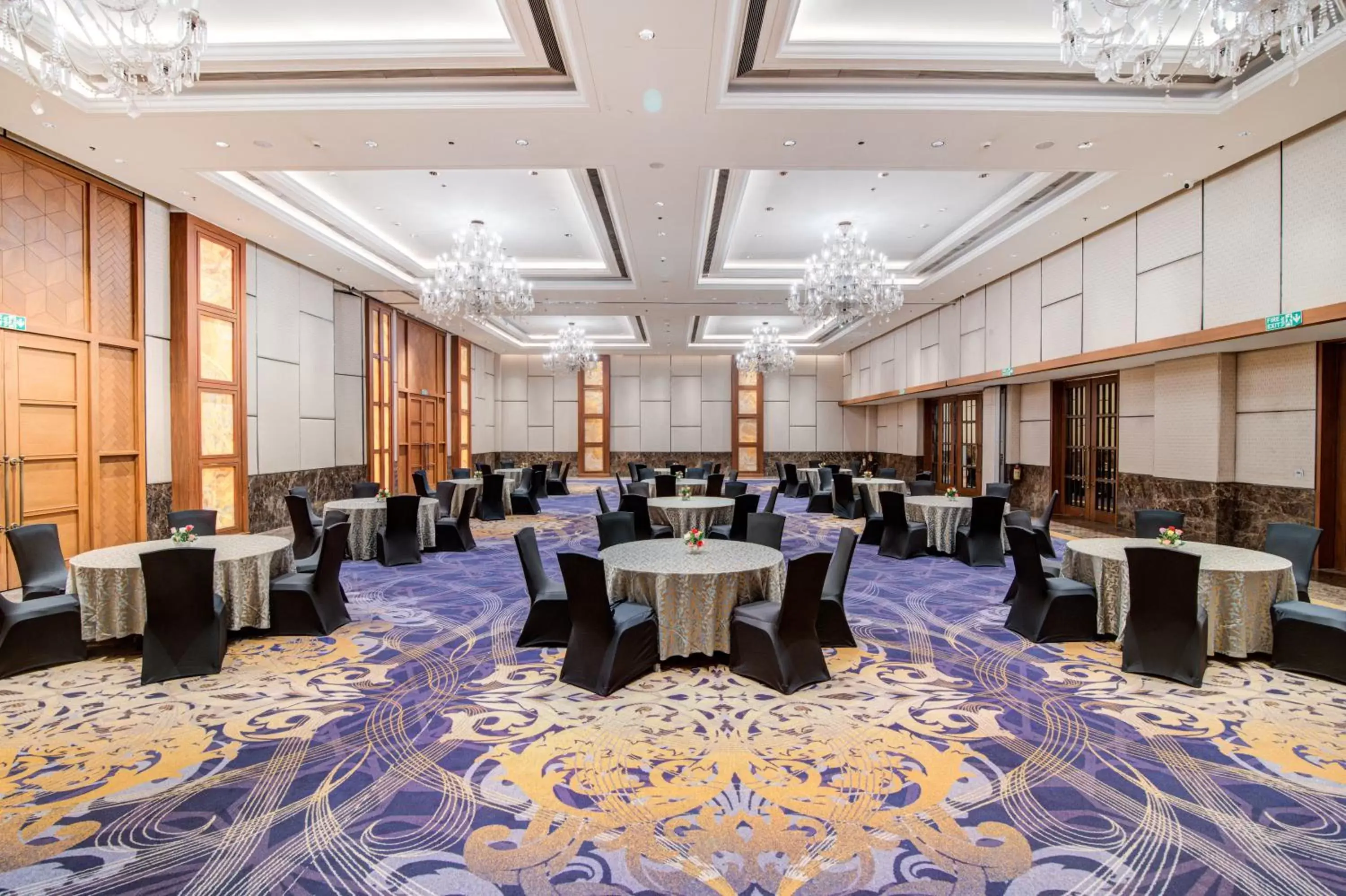 Banquet/Function facilities, Banquet Facilities in Hyatt Ahmedabad
