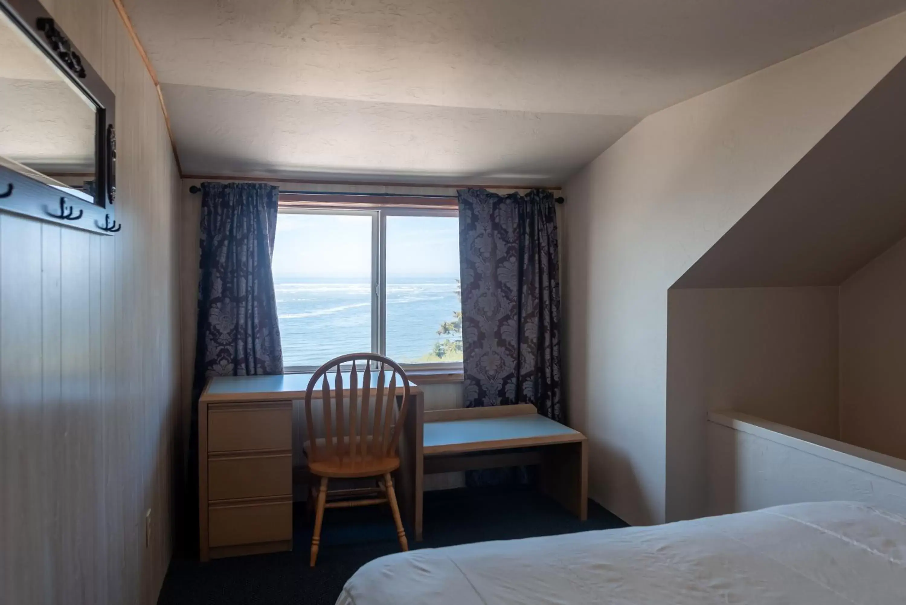 Bedroom in Terimore Lodging by the Sea