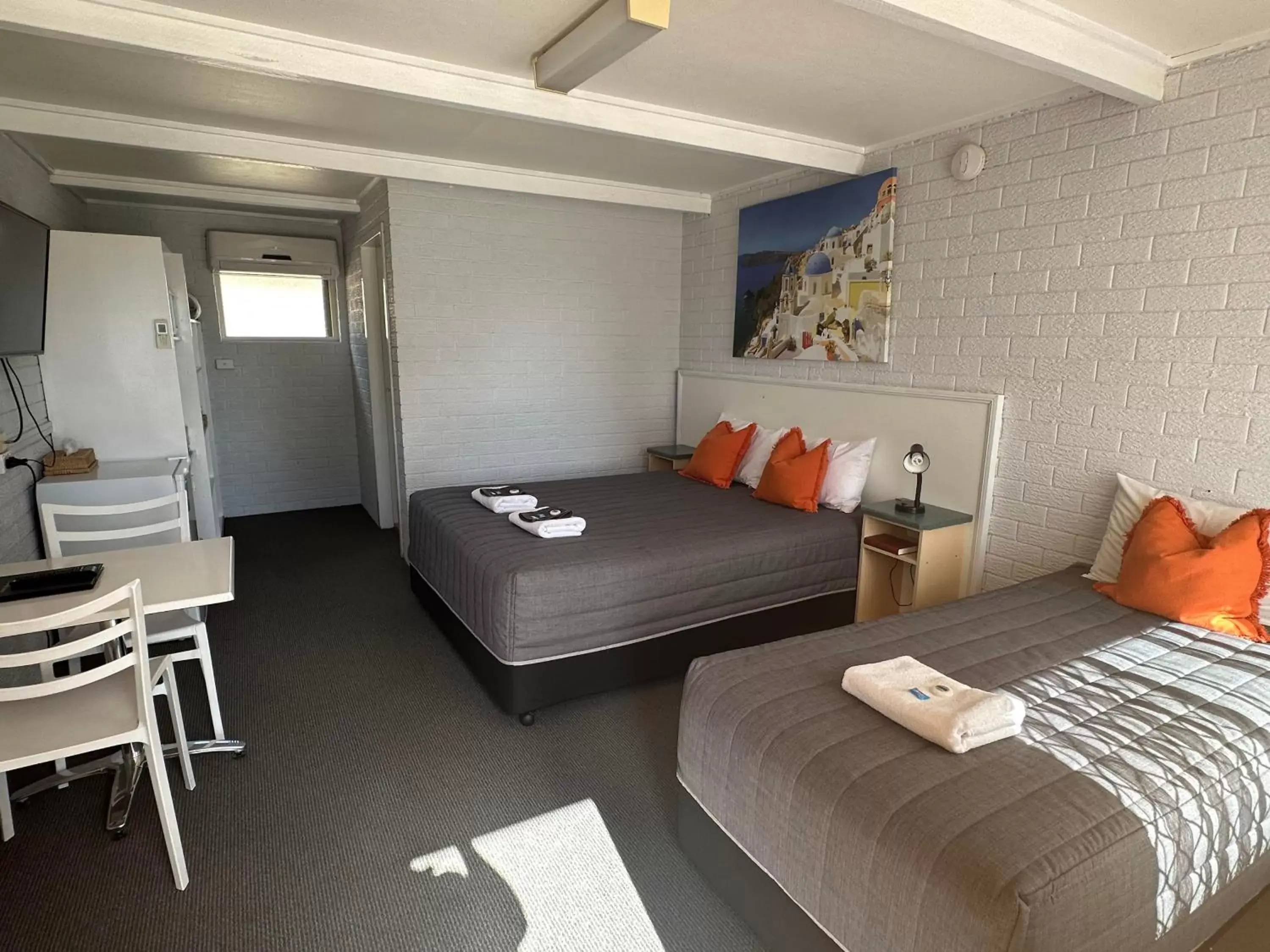Standard Twin Room - single occupancy in Sunflower Motel