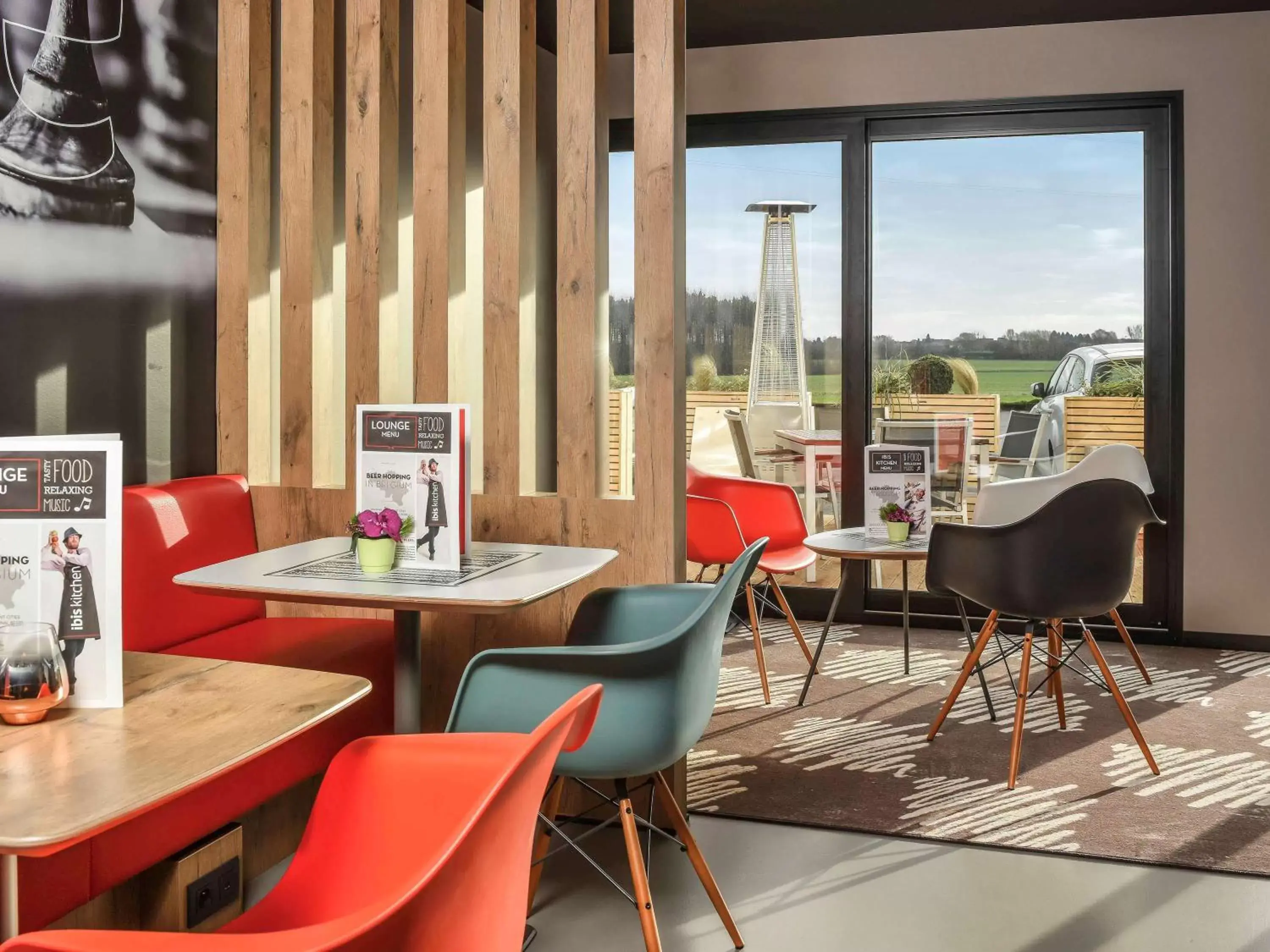 Property building, Restaurant/Places to Eat in ibis Charleroi Airport Brussels South