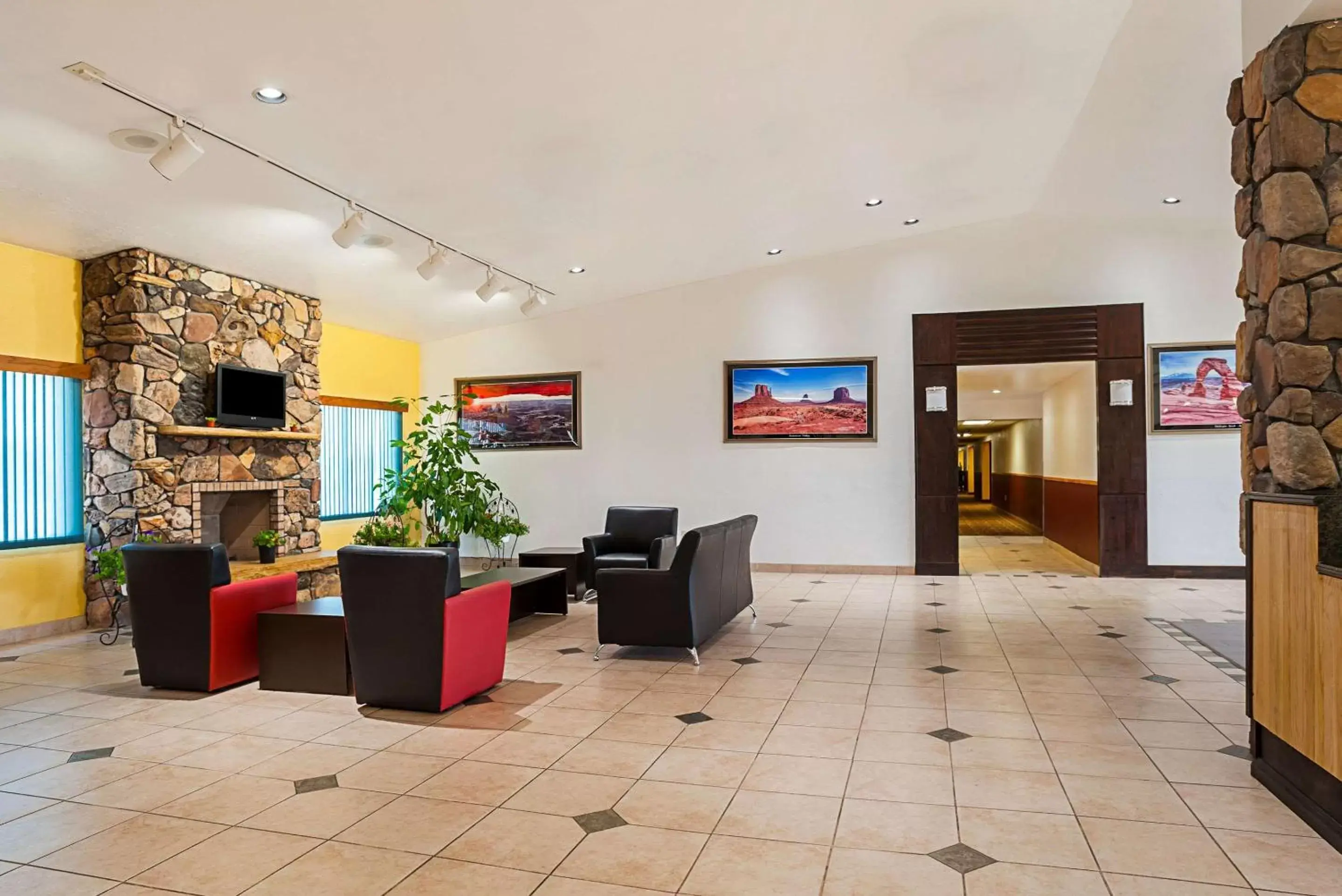 Lobby or reception in Rodeway Inn & Suites Lobby or reception in Rodeway Inn & Suites