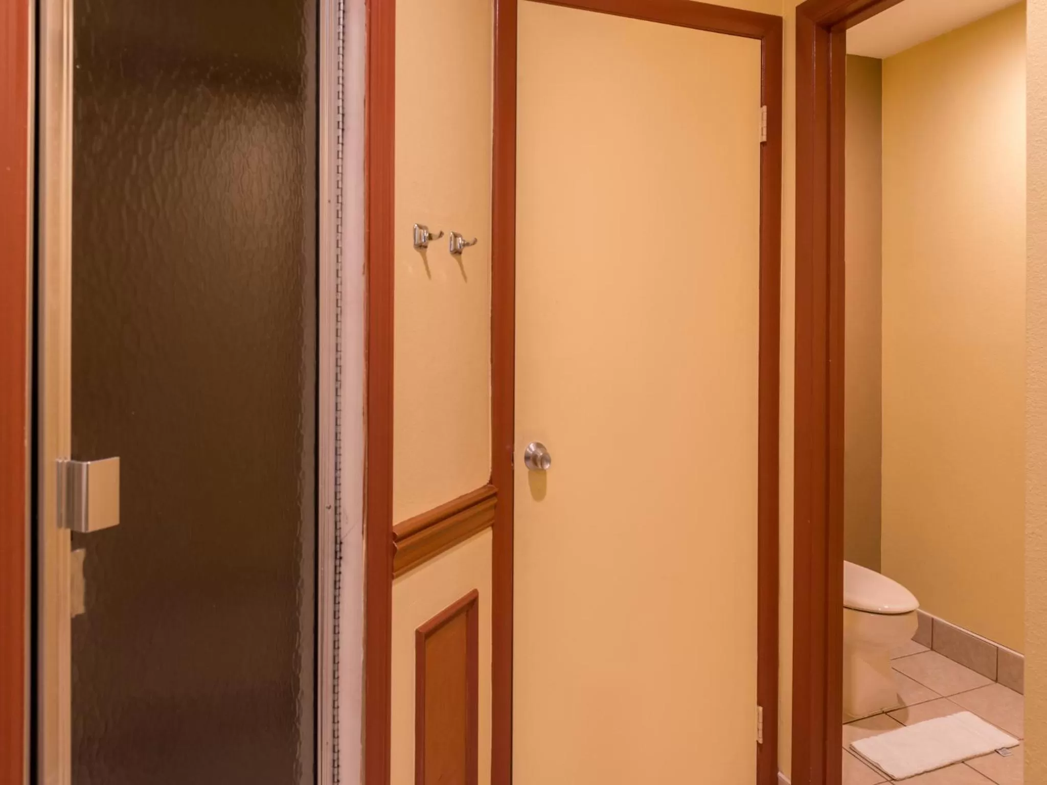 Toilet in Inn of The Dove Romantic Luxury & Business Suites