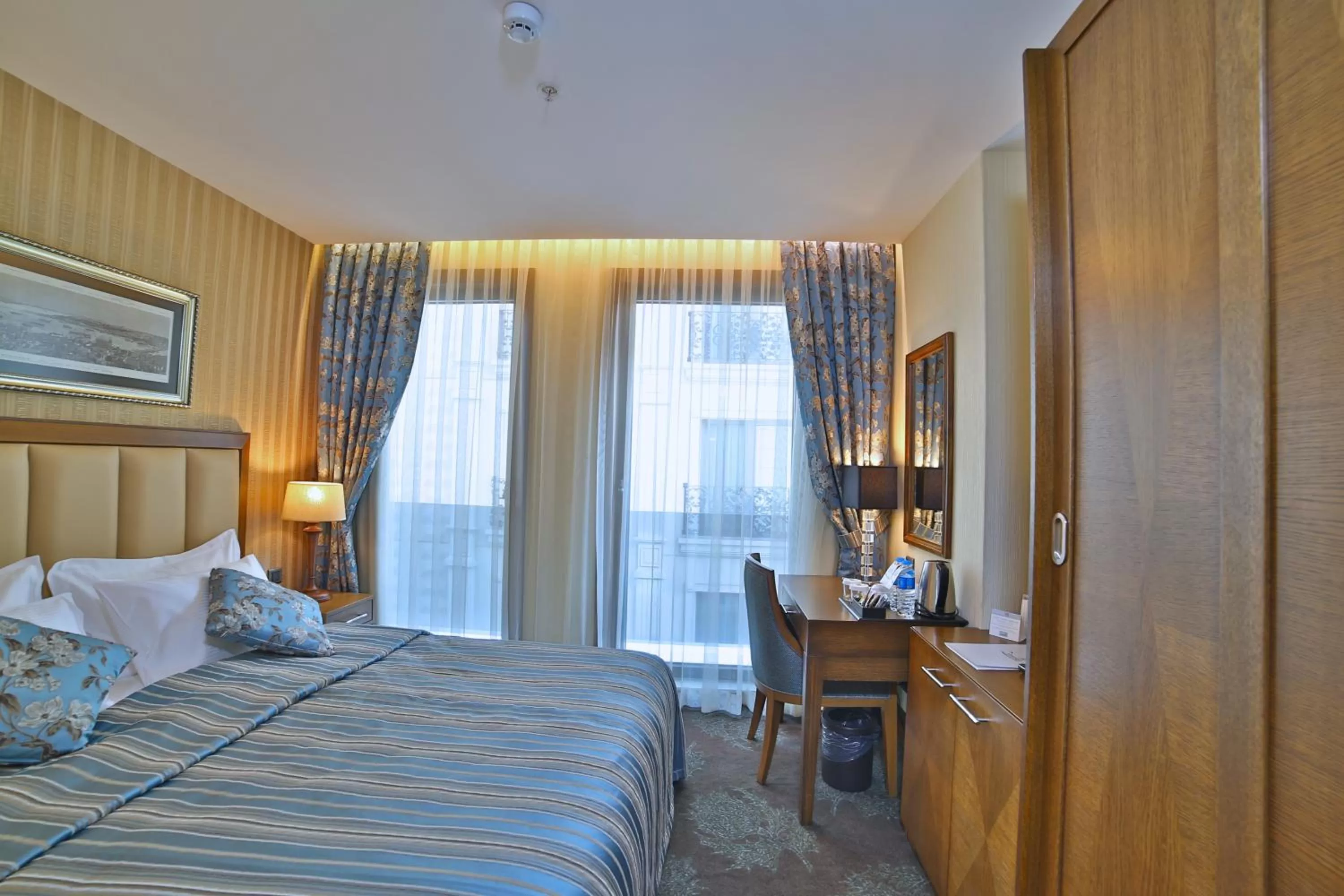 Bed in Adelmar Hotel Istanbul Sisli