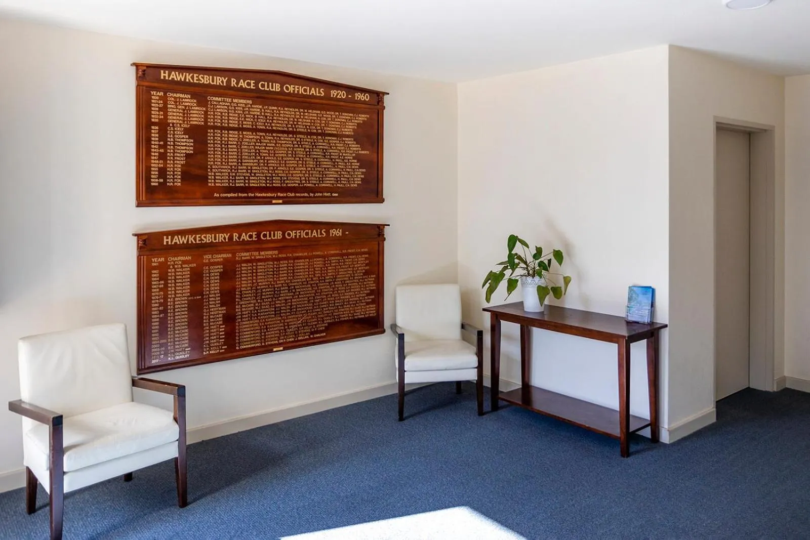 Property building in Hawkesbury Race Club Motel