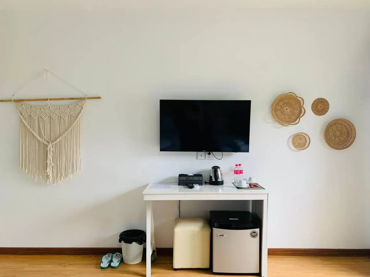 TV and multimedia, TV/Entertainment Center in Jasmine River Front