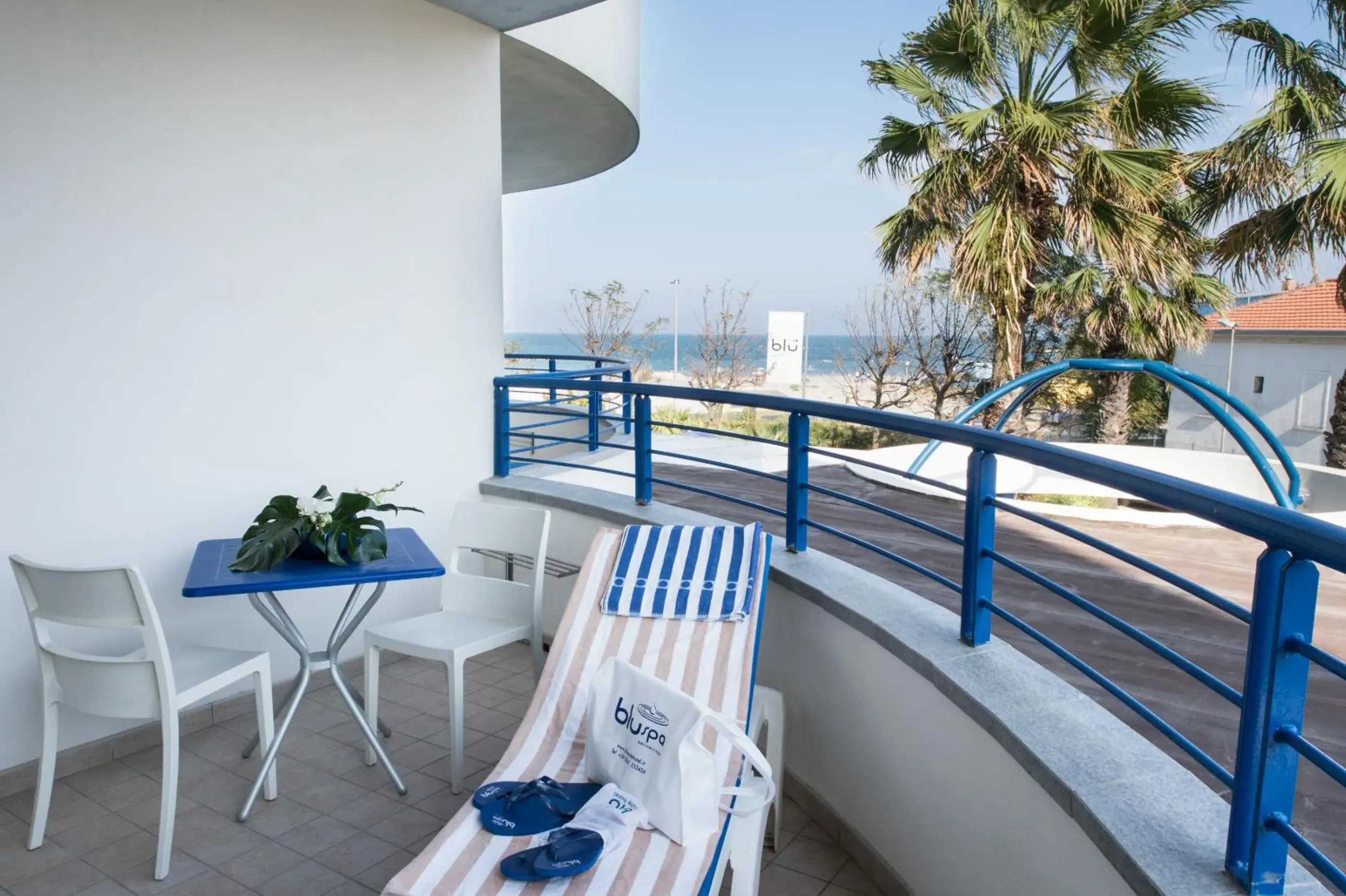 Balcony/Terrace in Blu Suite Hotel