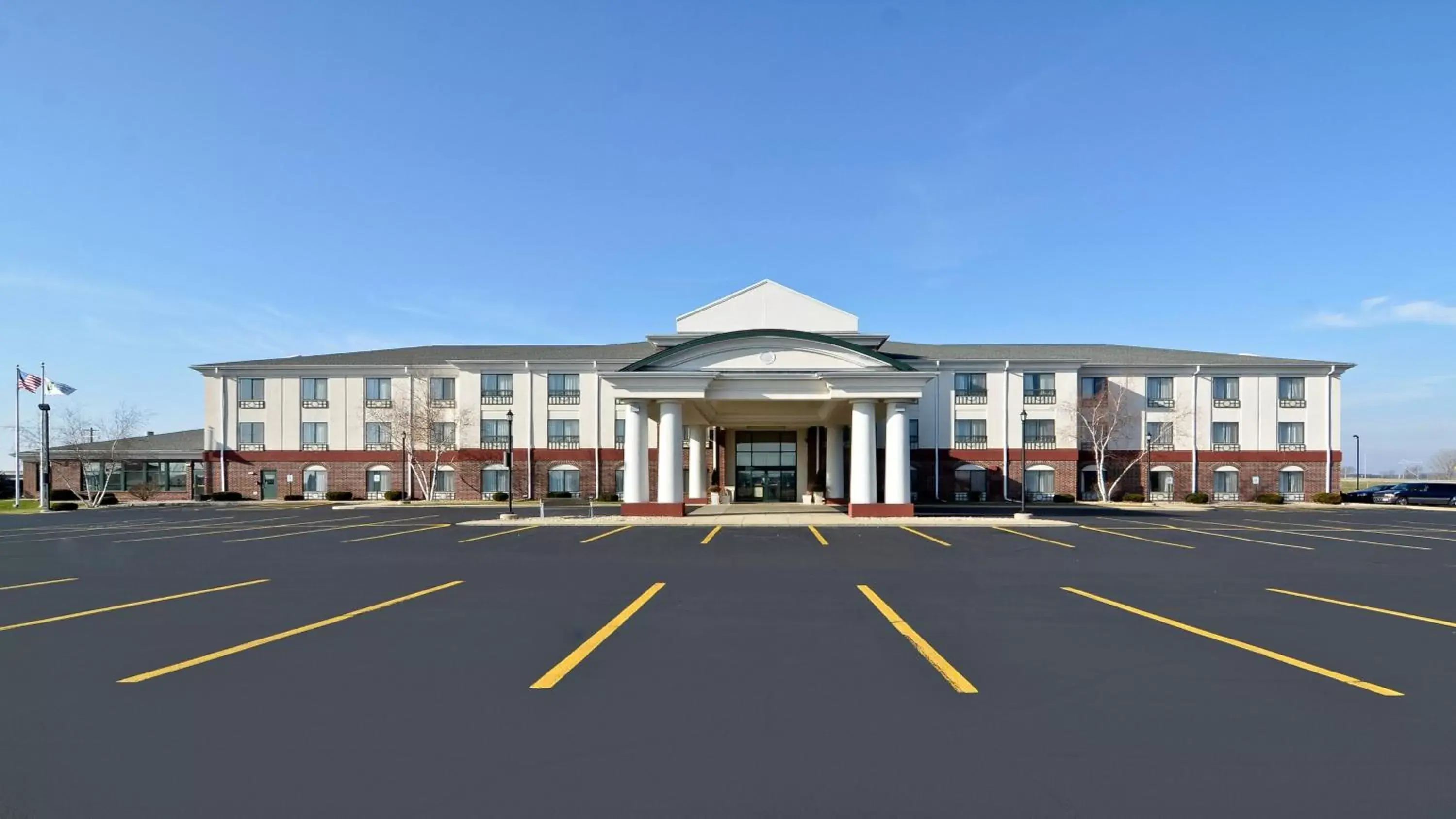 Property Building in Holiday Inn Express Hotel & Suites Fort Atkinson, an IHG Hotel