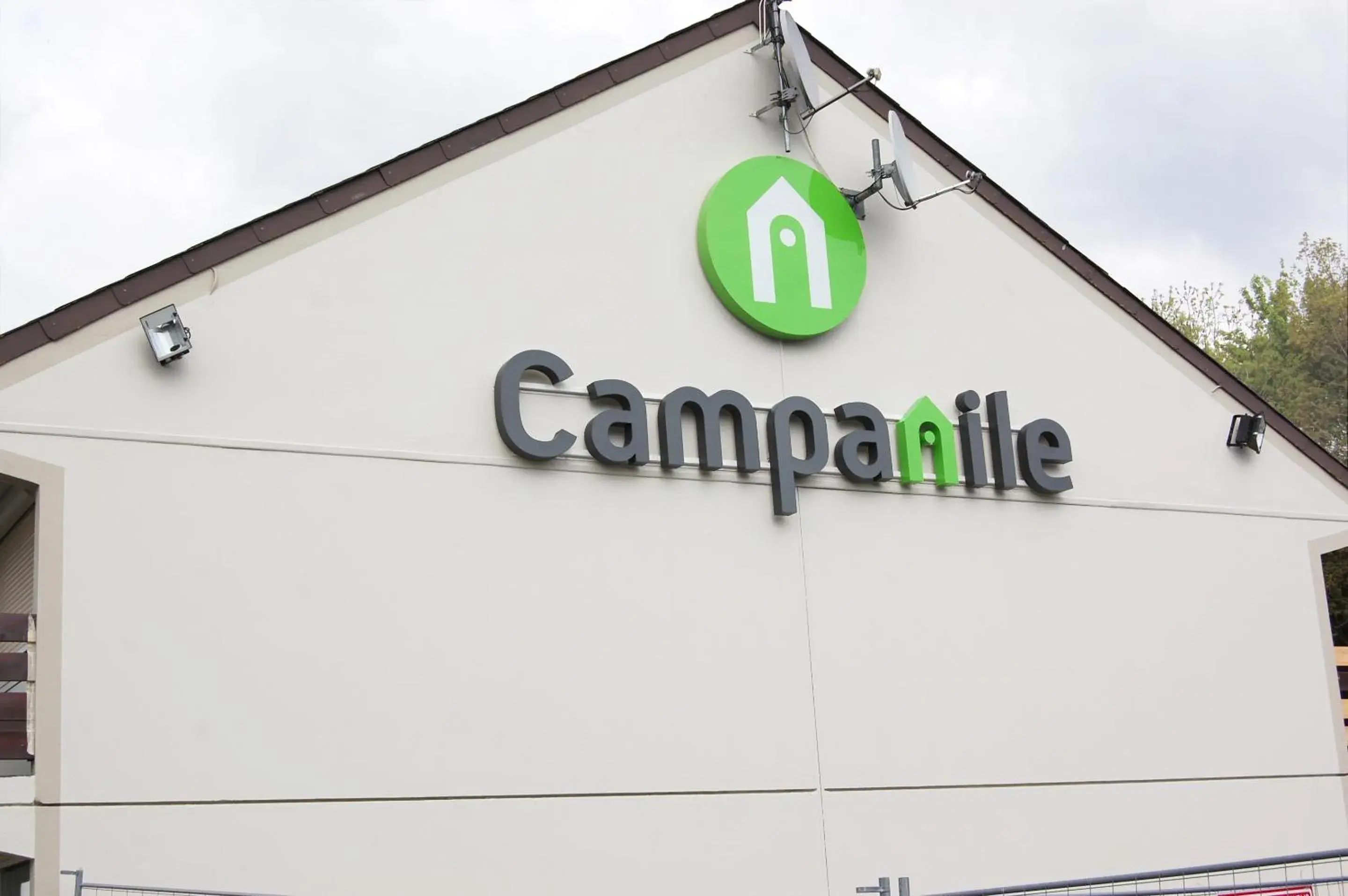 Property building, Property Logo/Sign in Campanile Amiens - Glisy