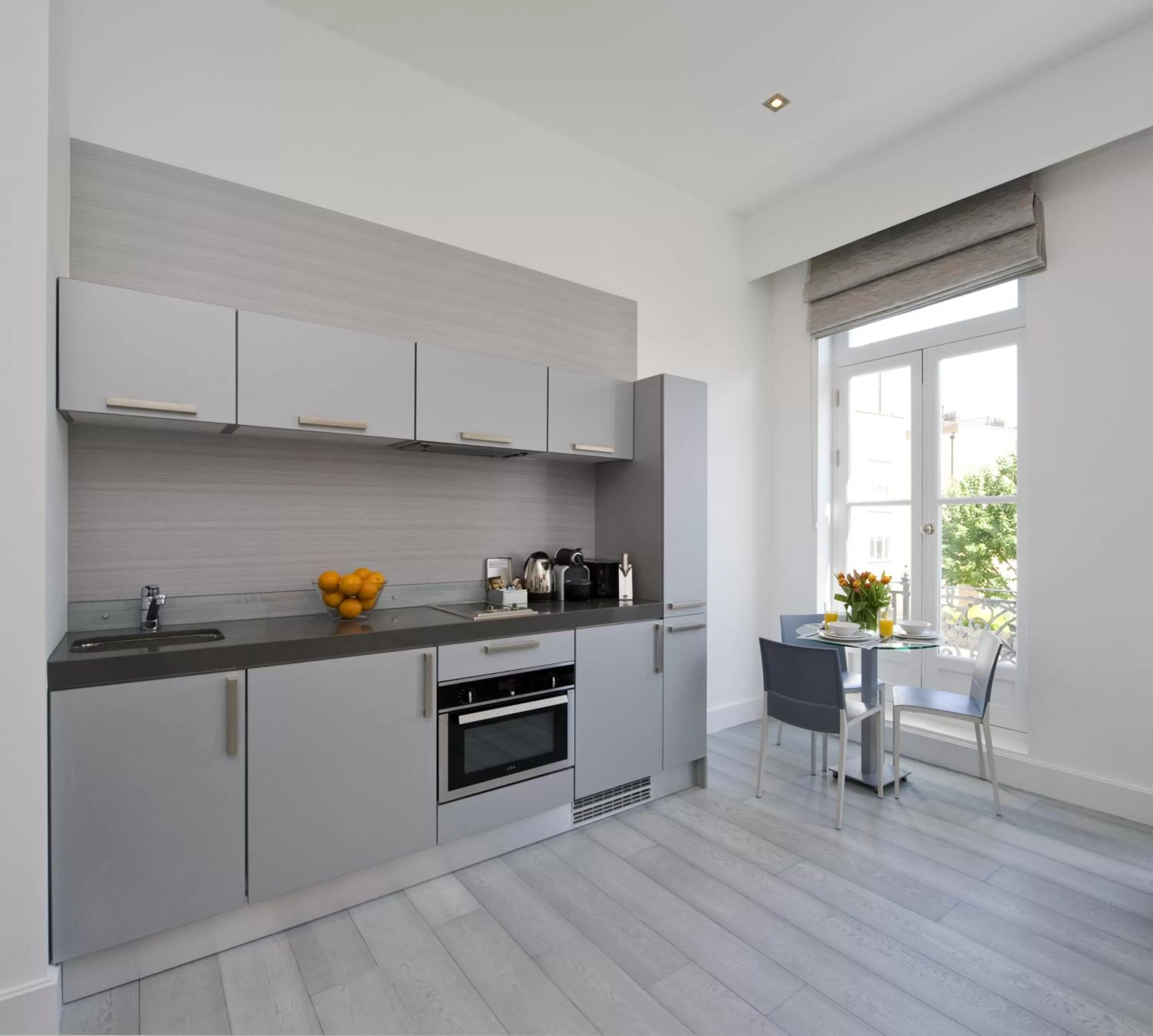 Kitchen or kitchenette in Templeton Place by Supercity Aparthotels