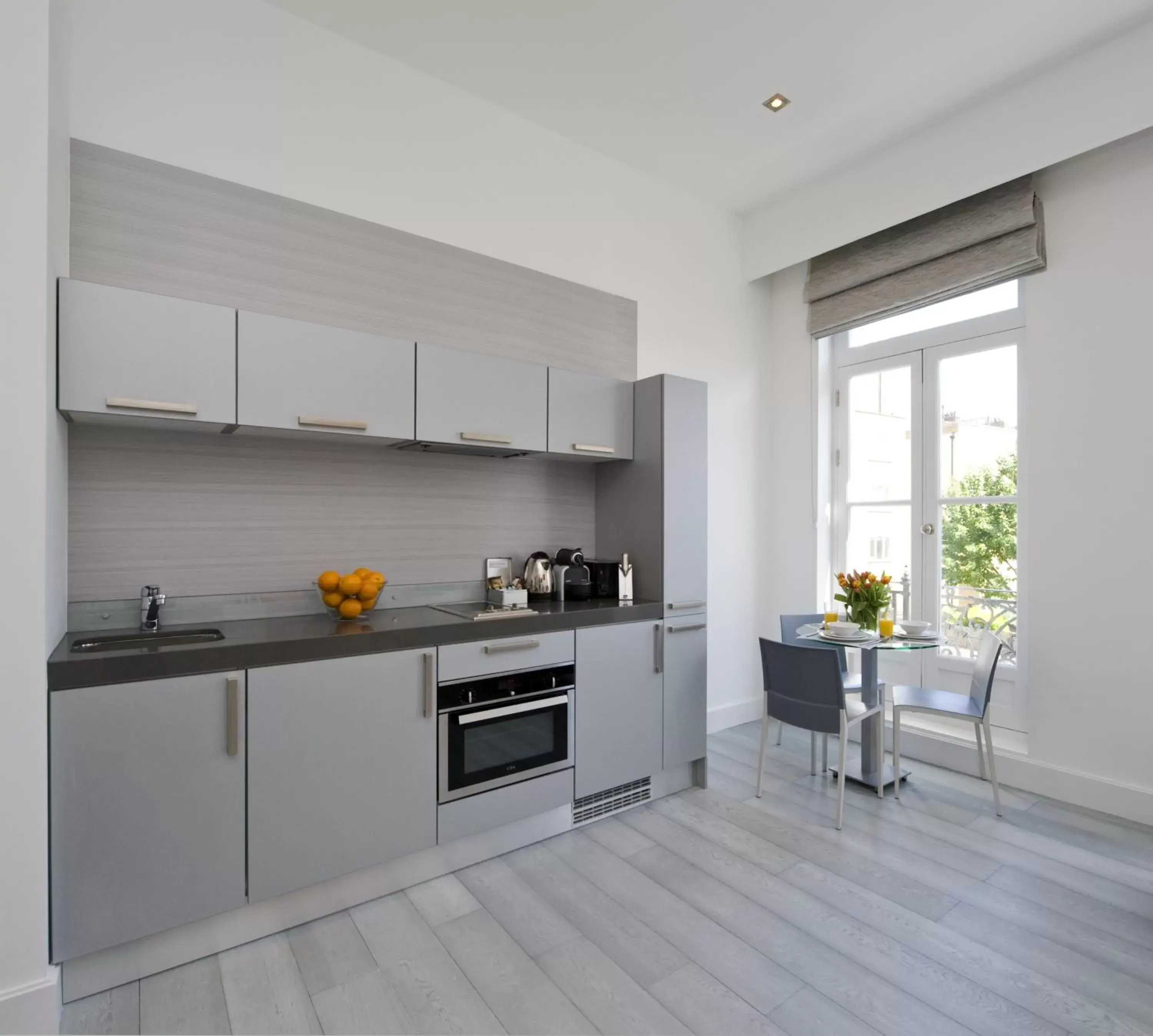 Kitchen or kitchenette, Kitchen/Kitchenette in Templeton Place by Supercity Aparthotels