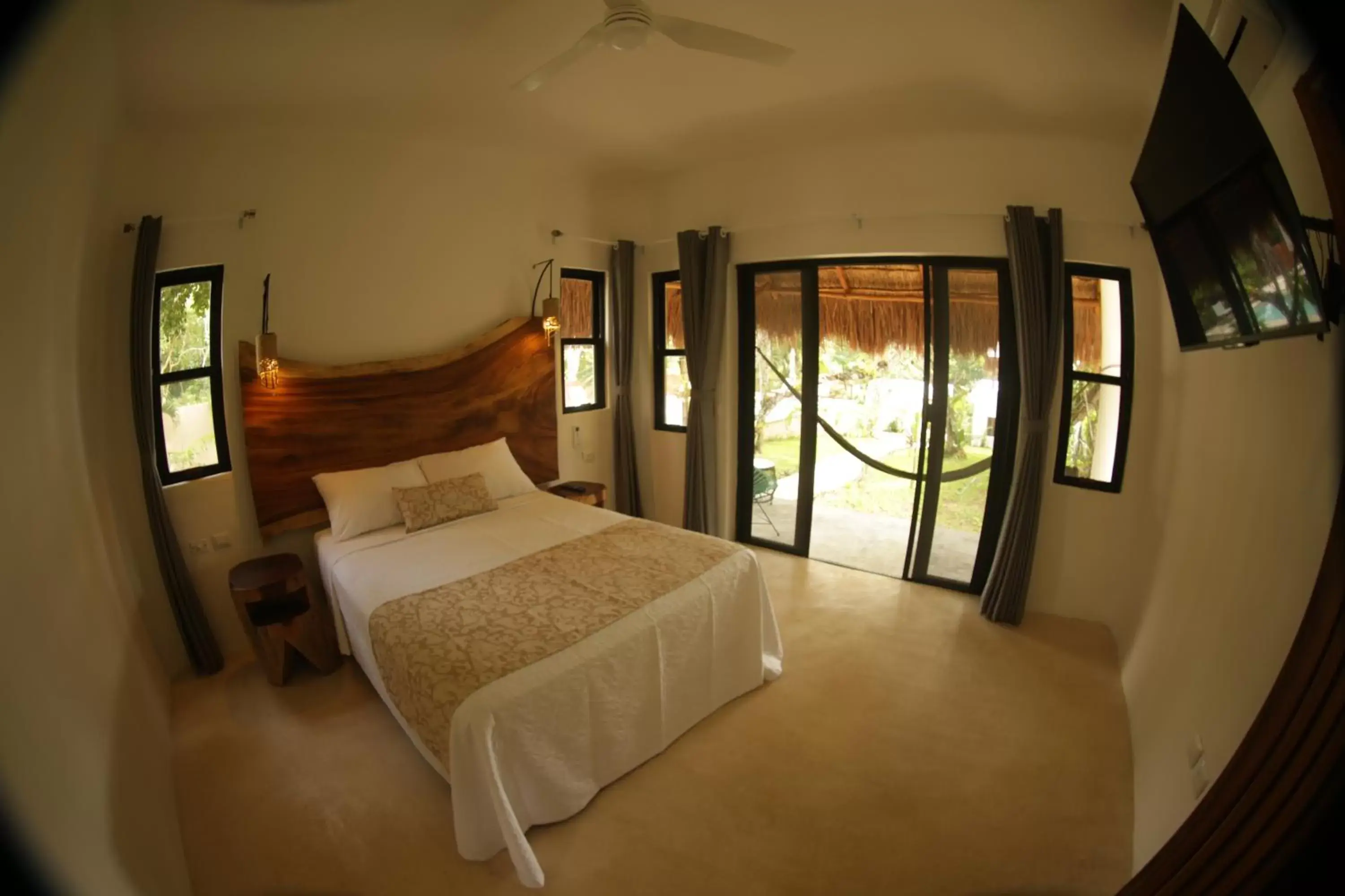Photo of the whole room, Bed in Mi Kasa Tu Kasa Bacalar by Nah Hotels