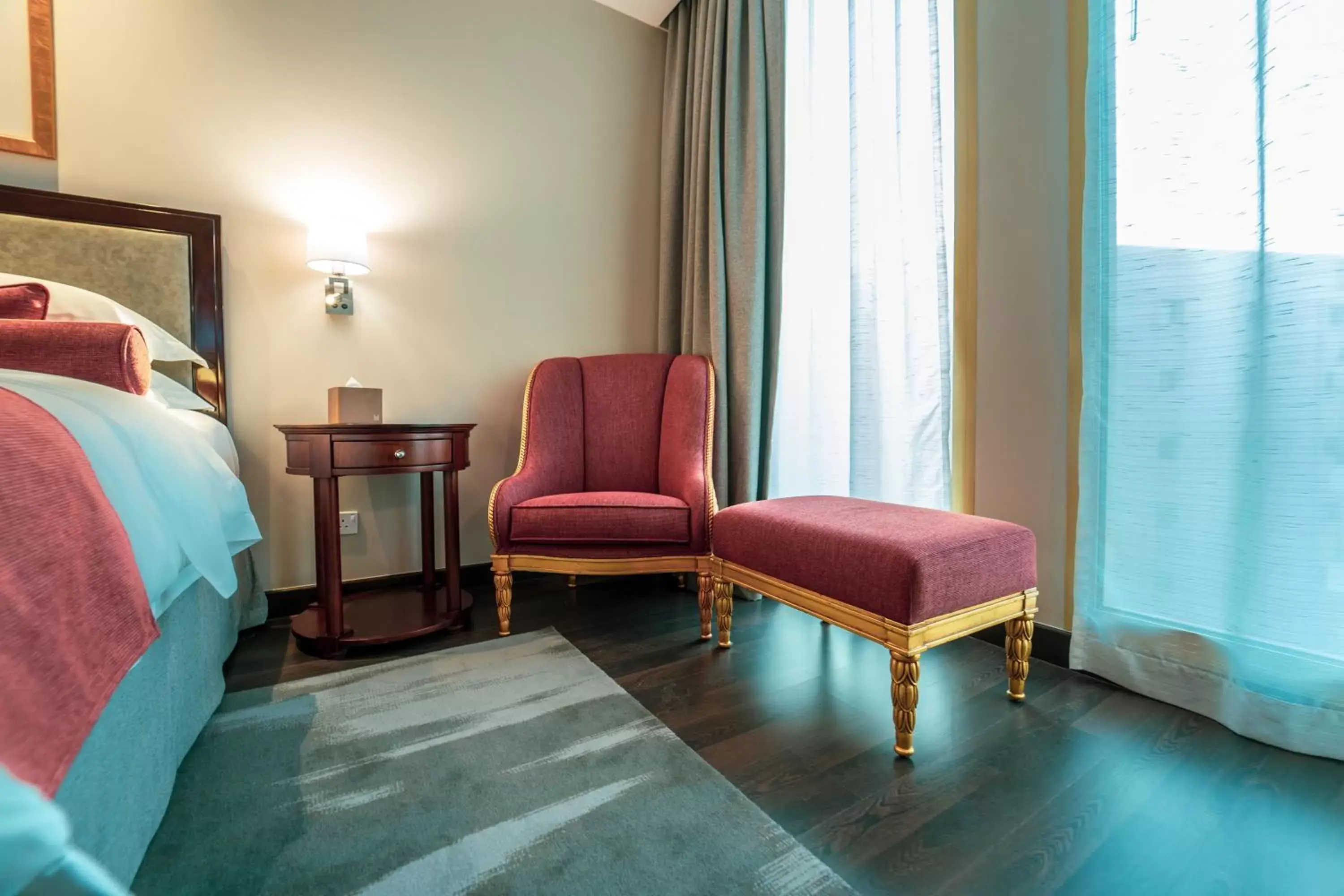 Bedroom, Seating Area in Millennium Hotel Doha