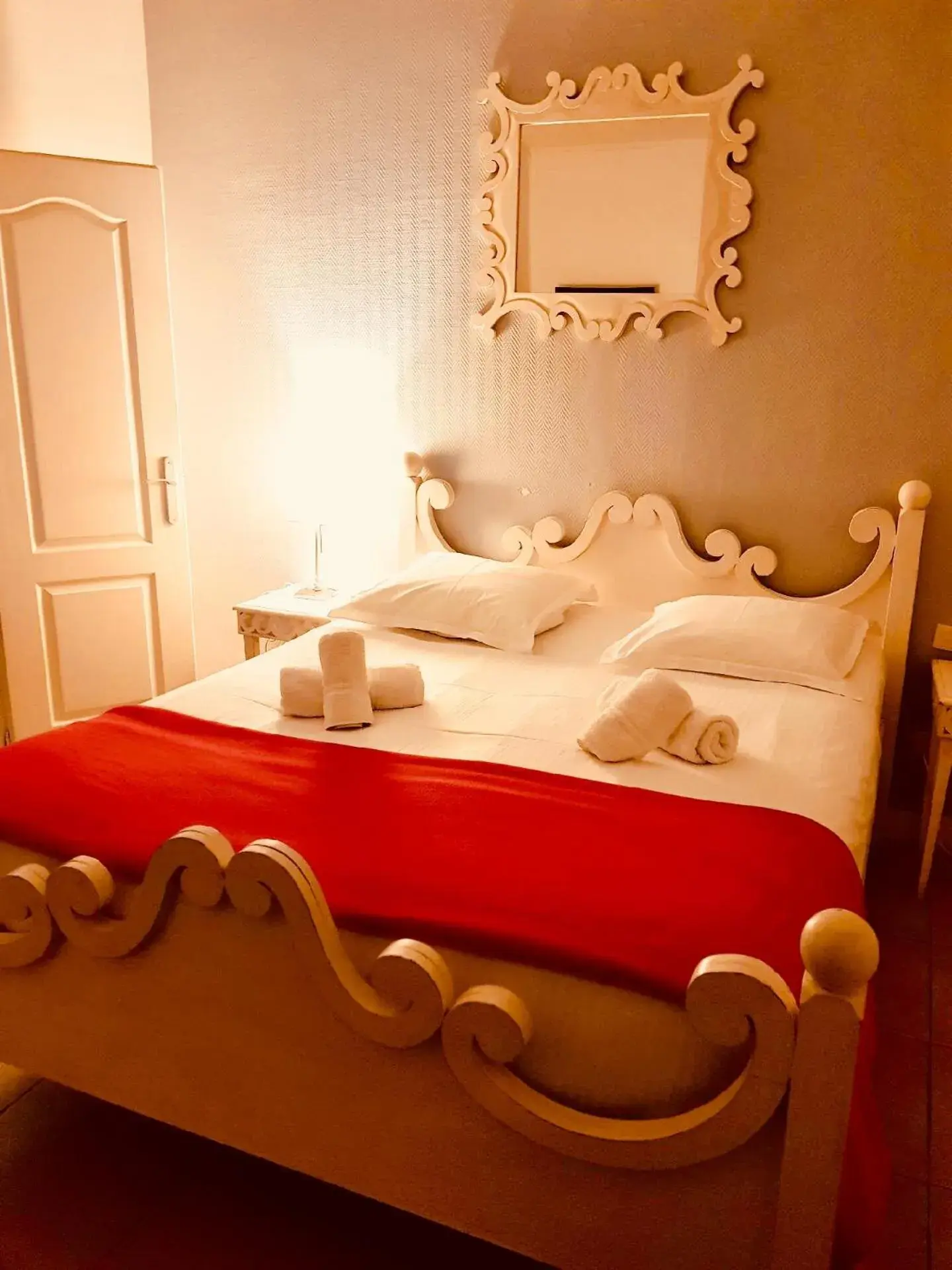 Bed in Hotel Les Hauts de Porto-Vecchio
