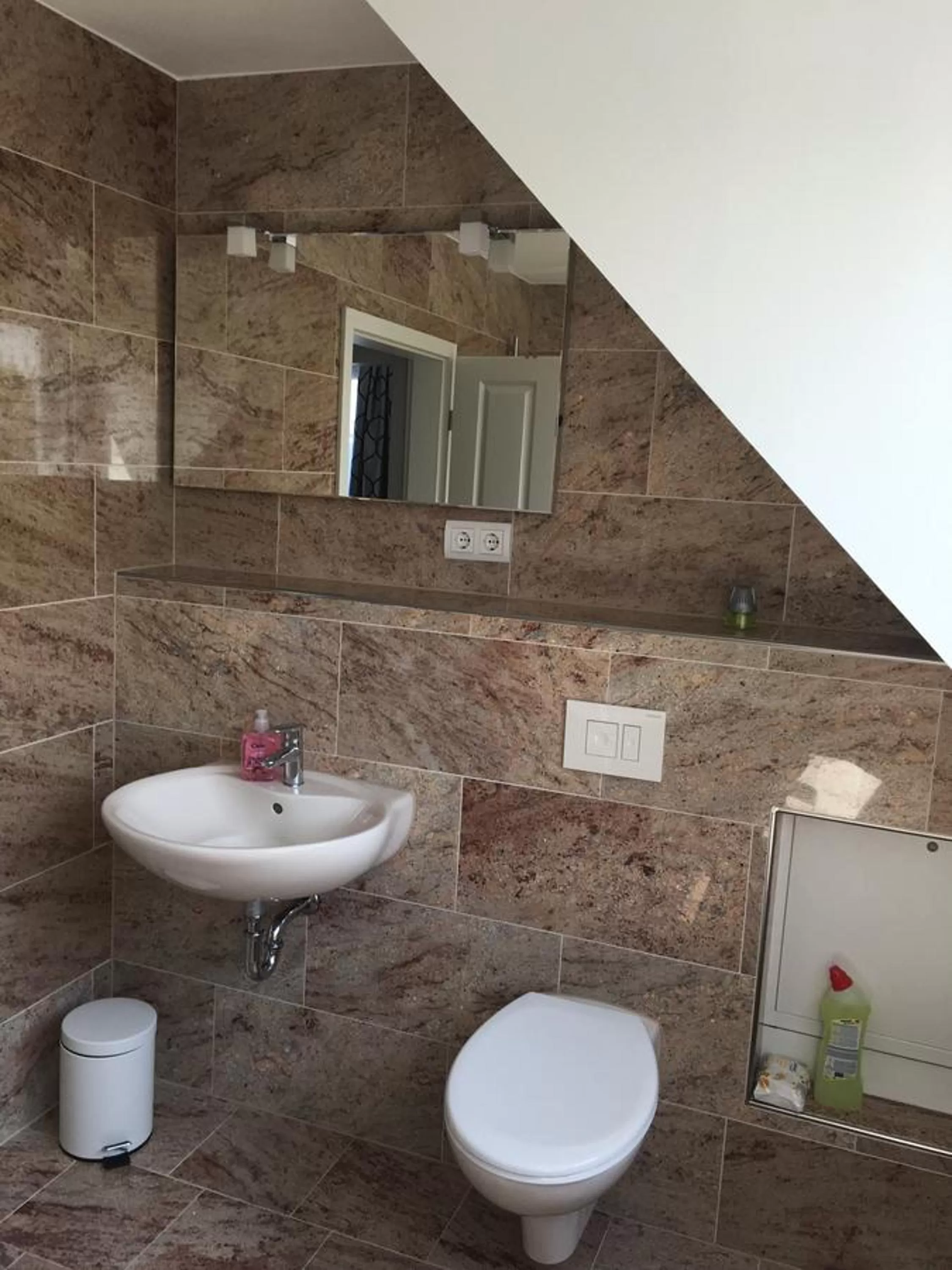 Property building in Merkel Villa Apartamente