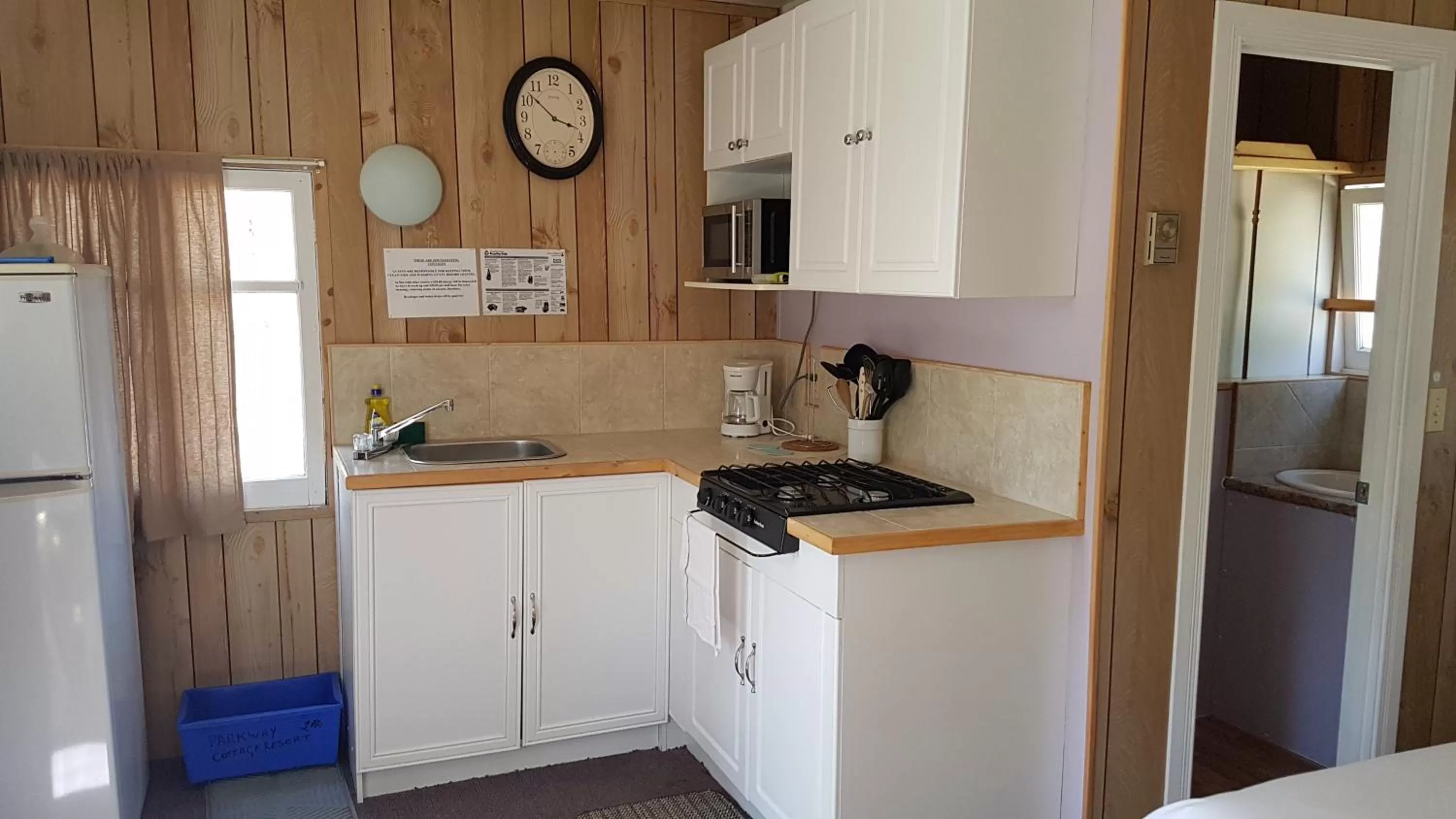 Parkway Cottage Resort and Trading Post