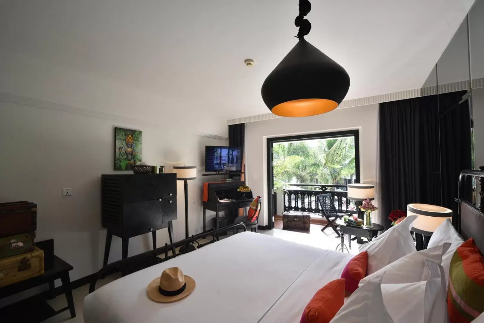 Bed in Shinta Mani Angkor & Bensley Collection Pool Villas