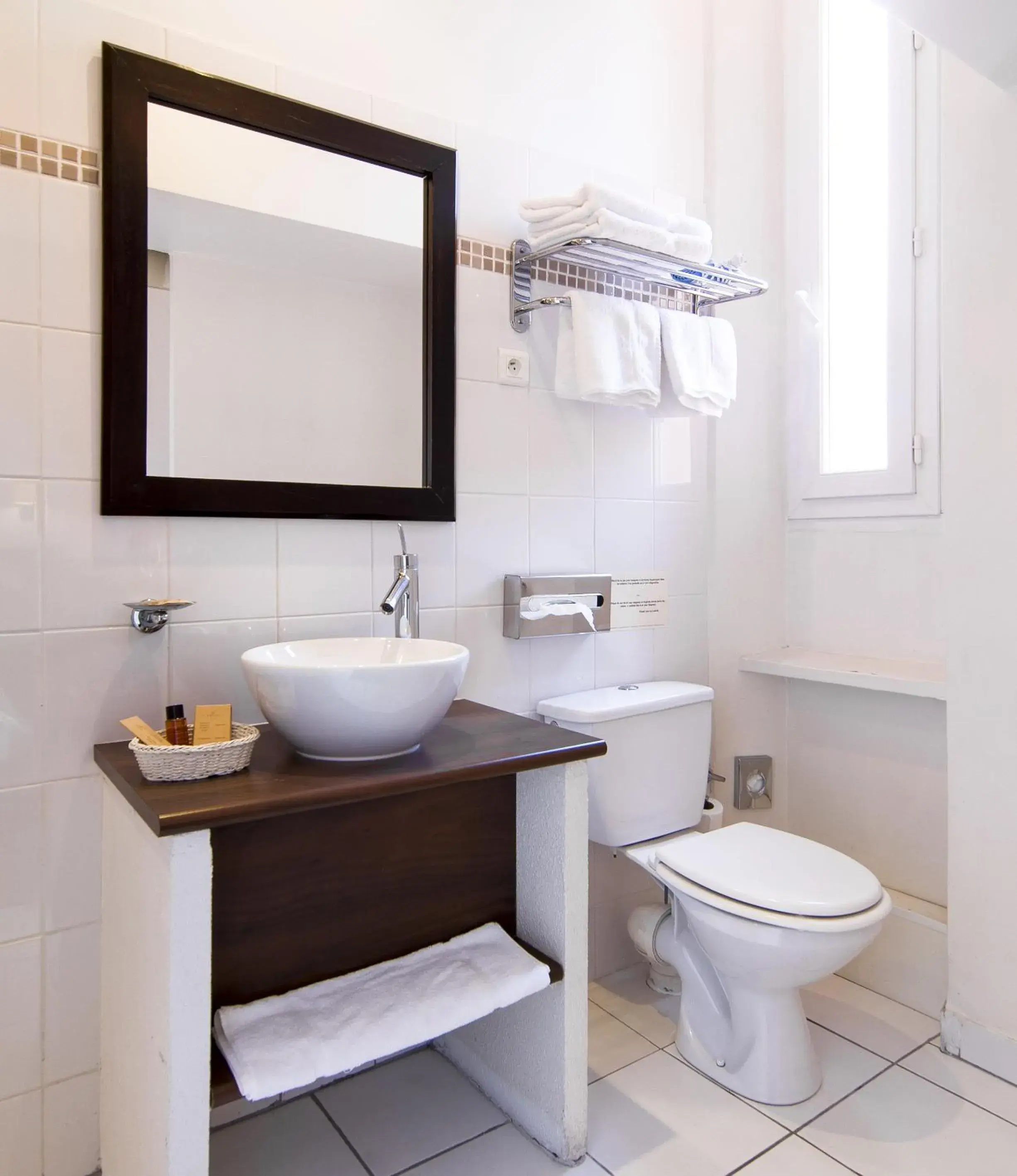 Bathroom in Hôtel La Villa Tosca