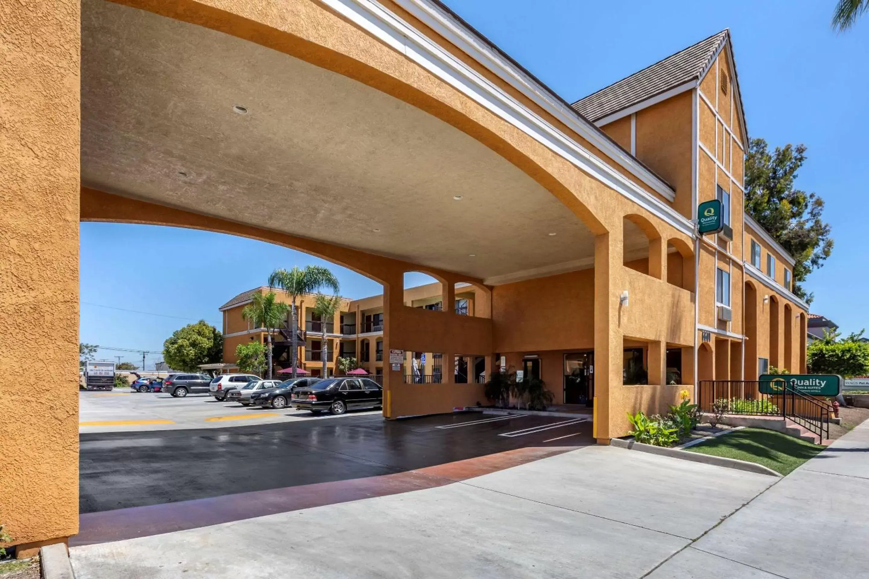 Property Building in Quality Inn & Suites Westminster - Seal Beach Westminster