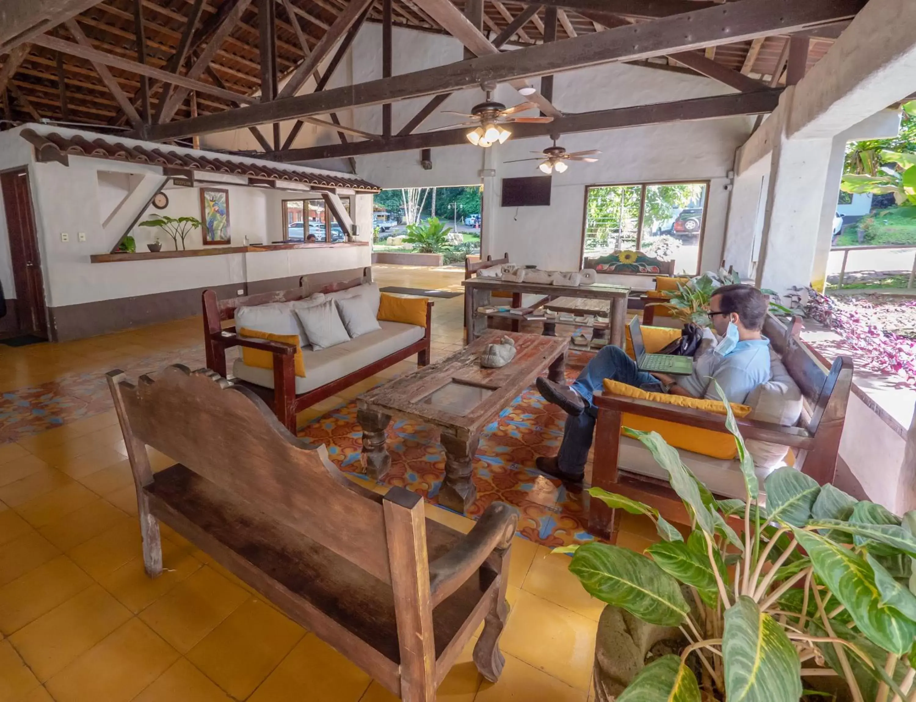 Lobby or reception, Restaurant/Places to Eat in Villa Lapas Jungle Village