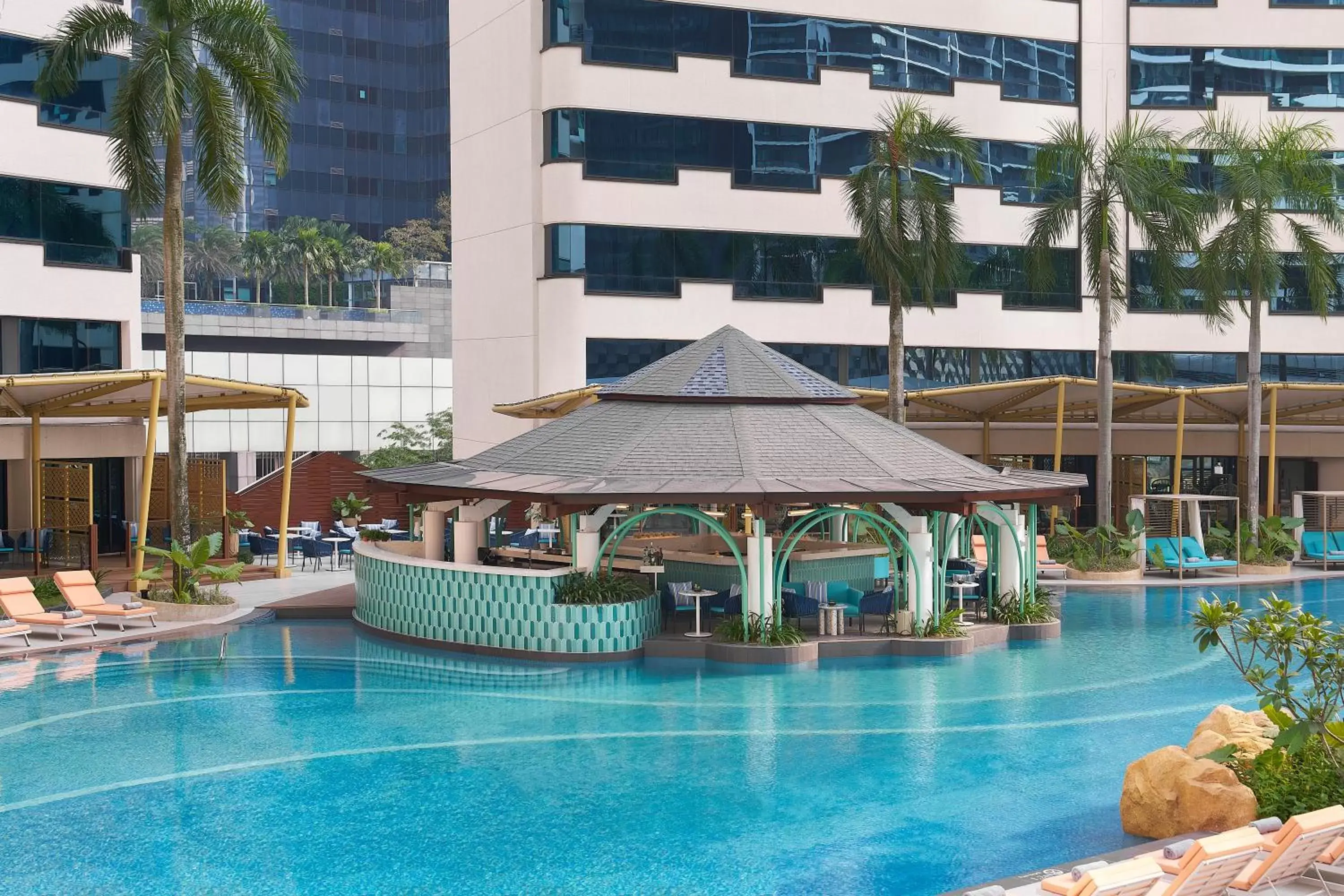 Restaurant/places to eat, Swimming Pool in Renaissance Kuala Lumpur Hotel & Convention Centre