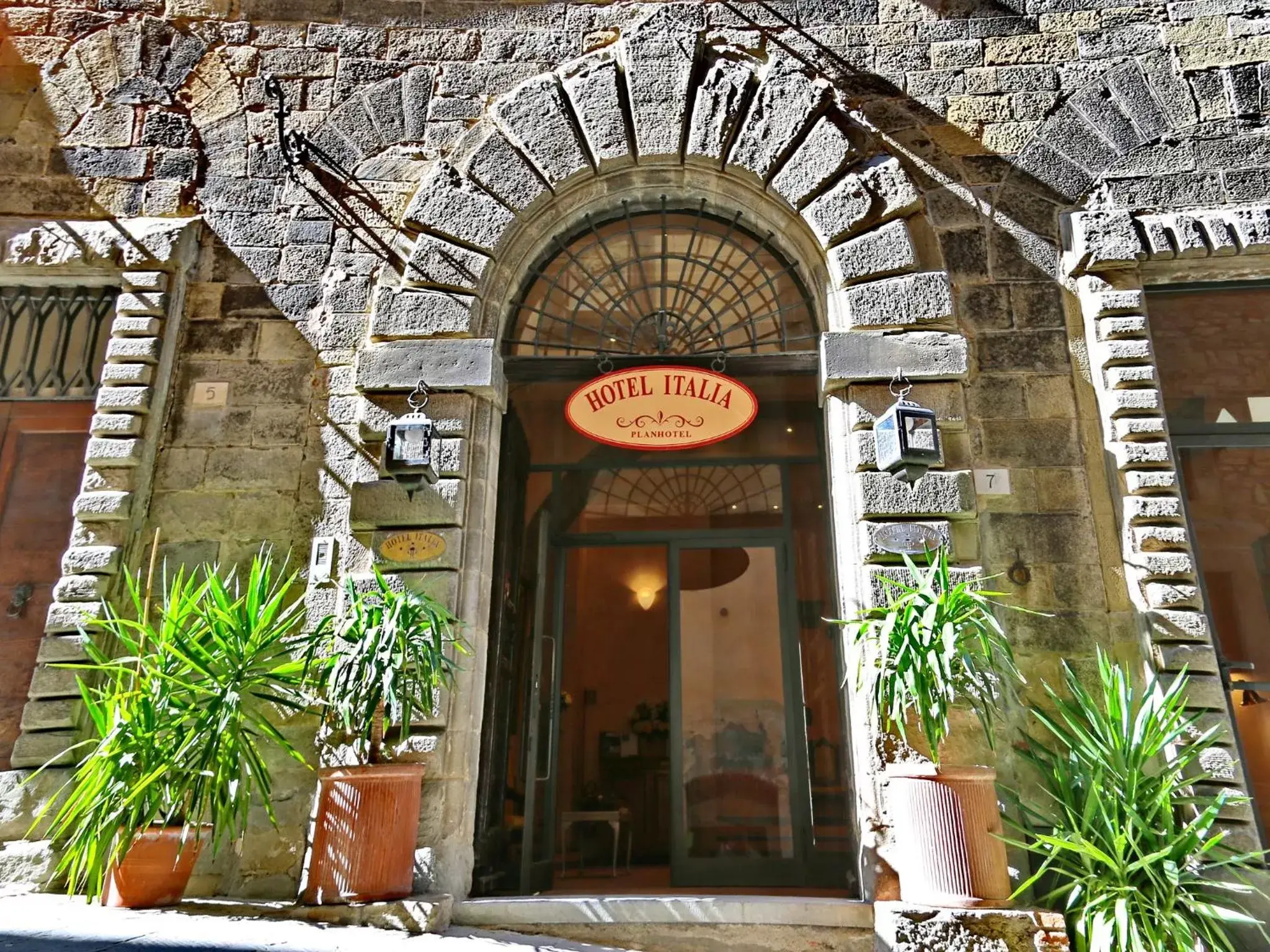 Facade/entrance in Hotel Italia Cortona