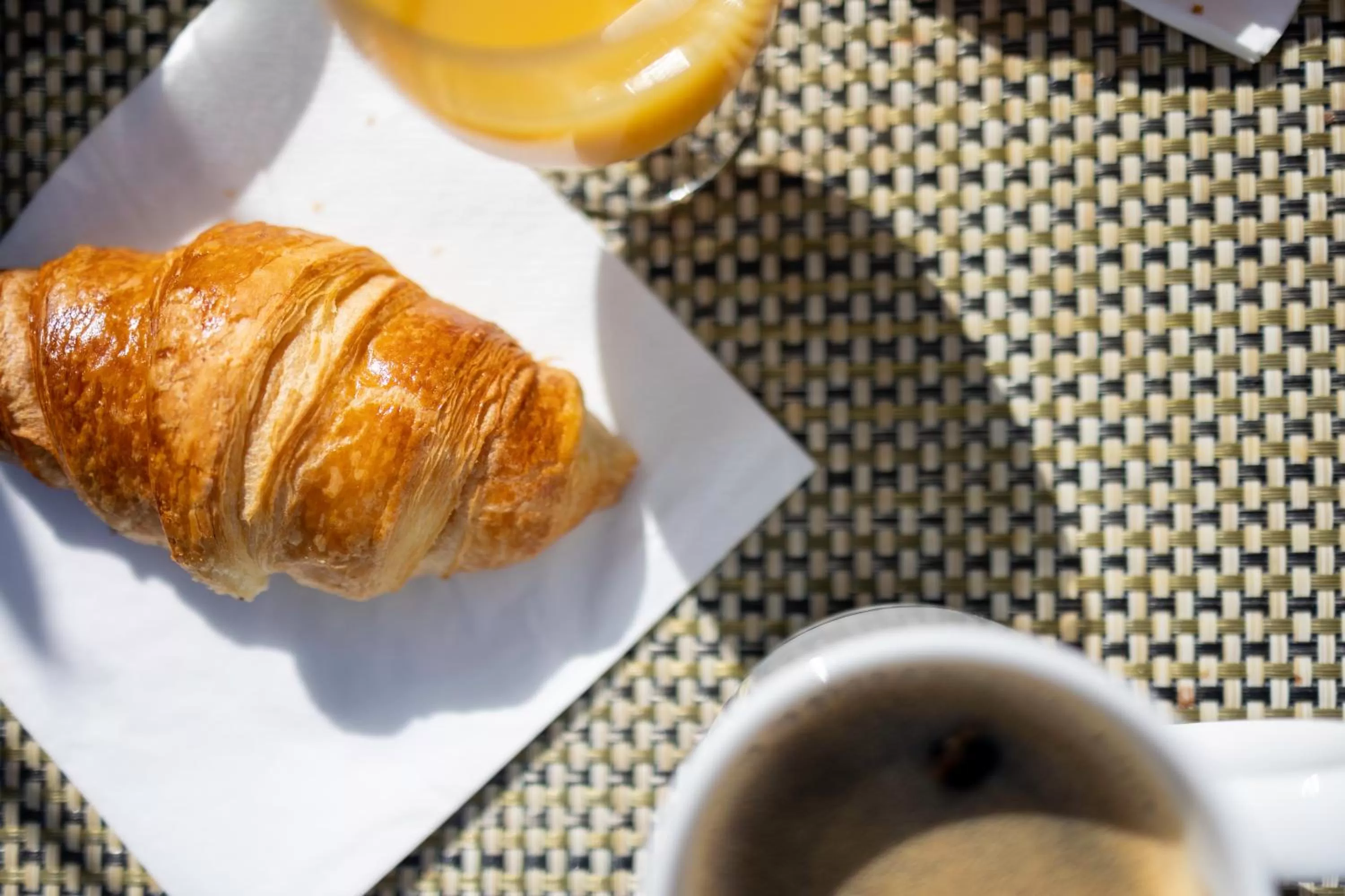 Breakfast in Hôtel restaurant Kyriad Fréjus