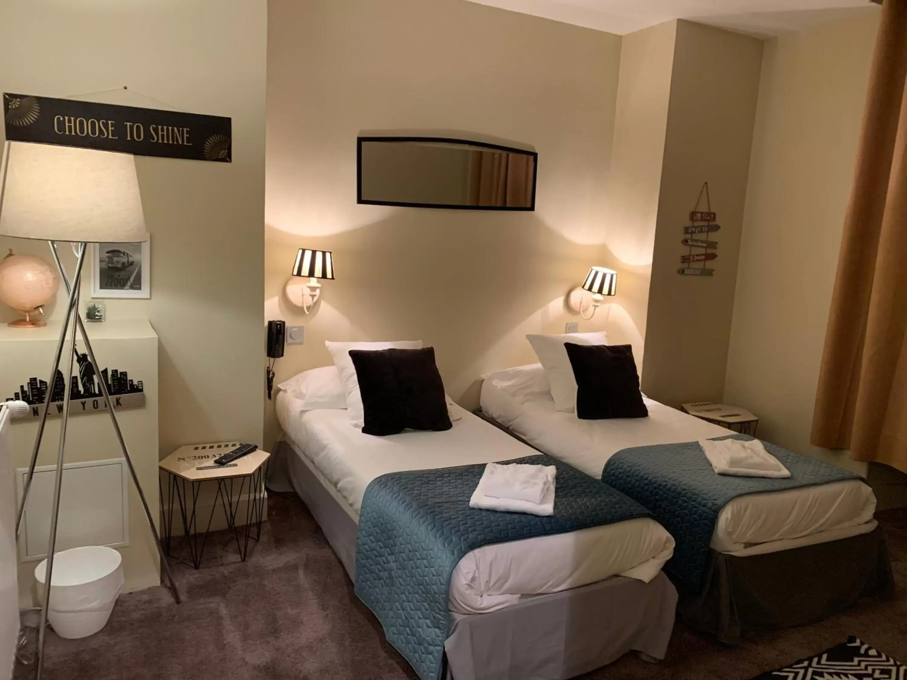 Twin Room in Hôtel Restaurant Le Repère Twin Room in Hôtel Restaurant Le Repère