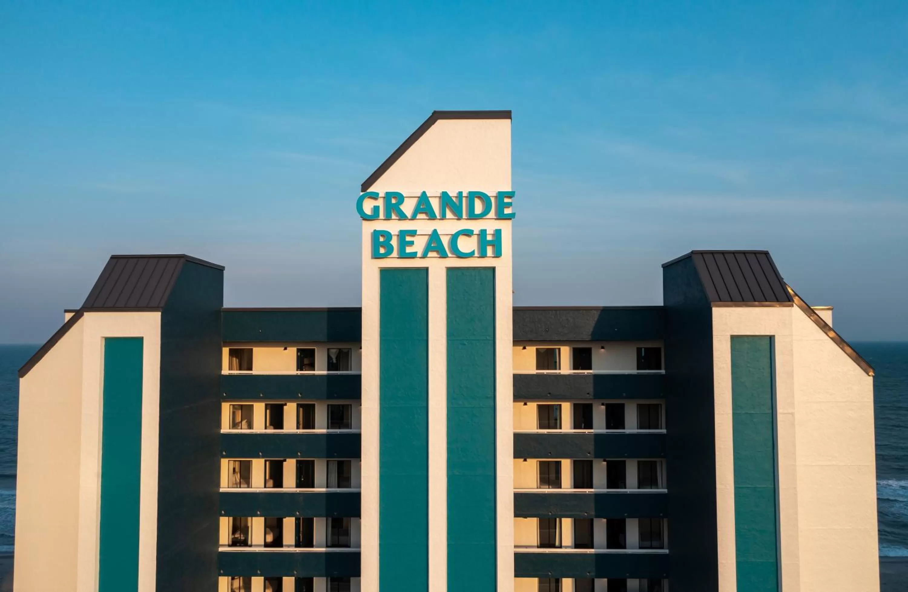 Property building in Grande Beach Resort