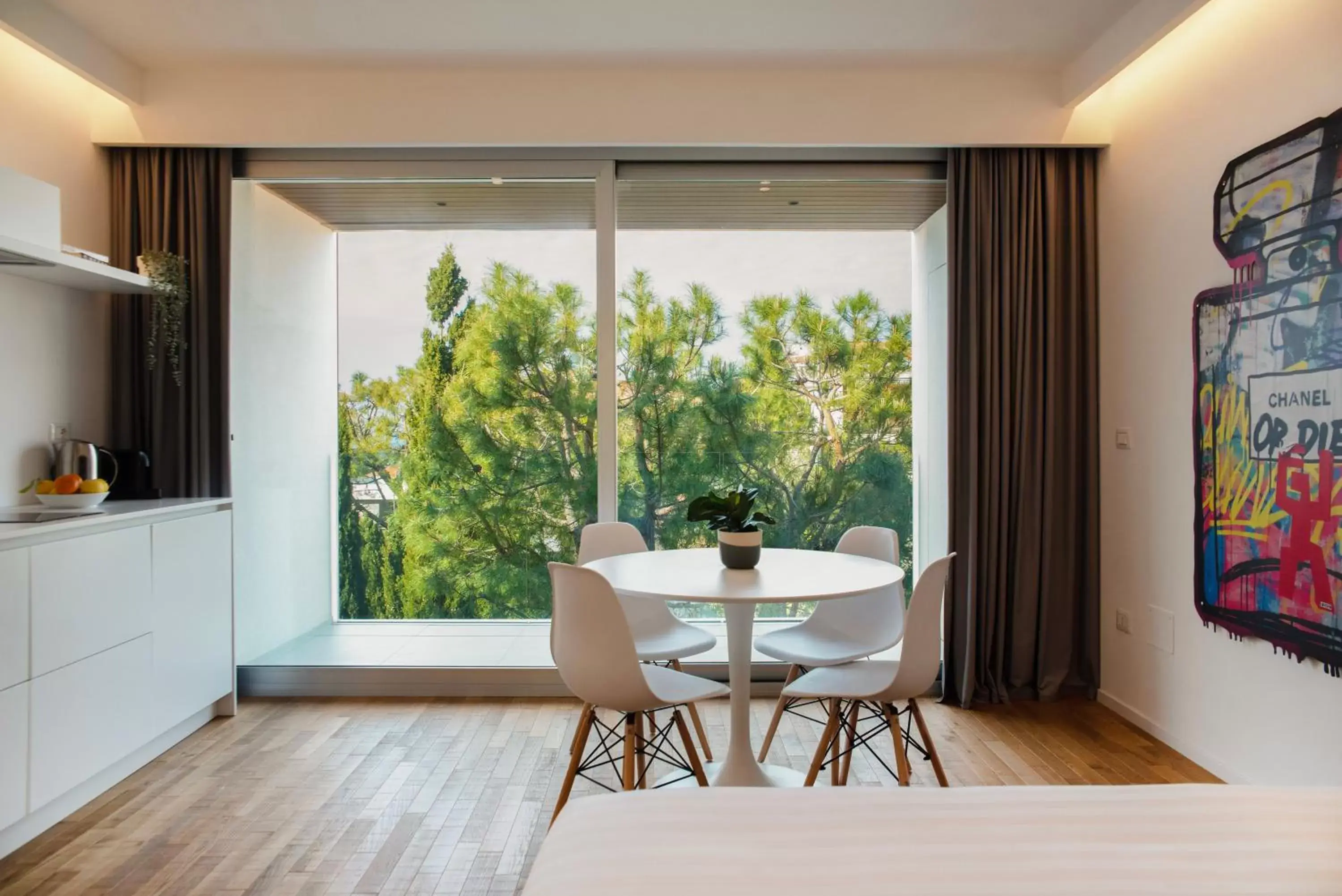 Dining Area in Marina Gardens Boutique&Suites