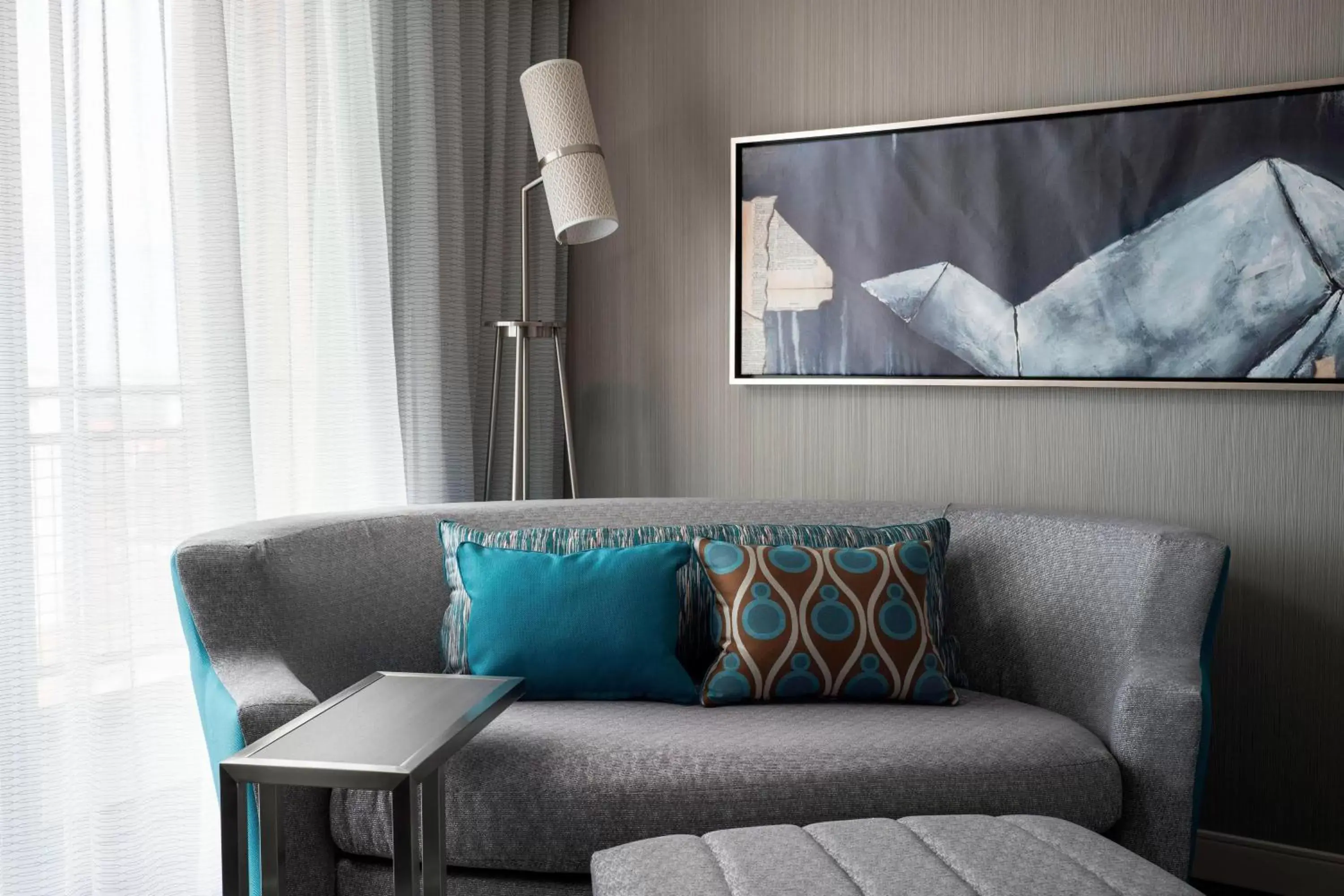 Living room, Seating Area in Courtyard by Marriott Denver Airport