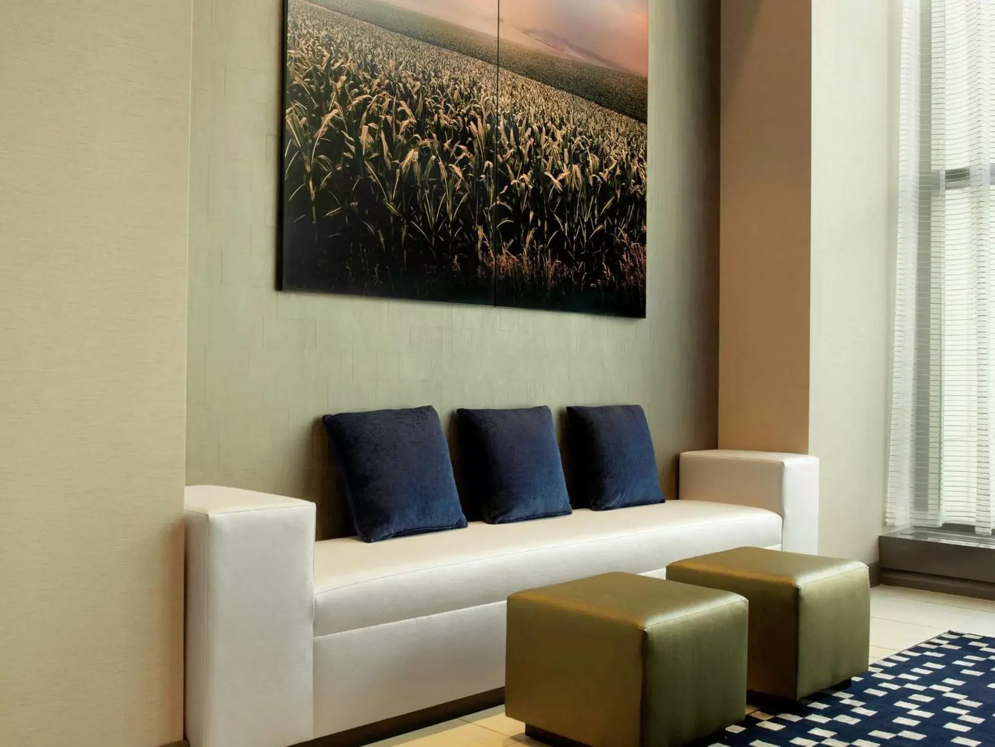 Lobby or reception, Seating Area in DoubleTree by Hilton Hotel Cedar Rapids Convention Complex