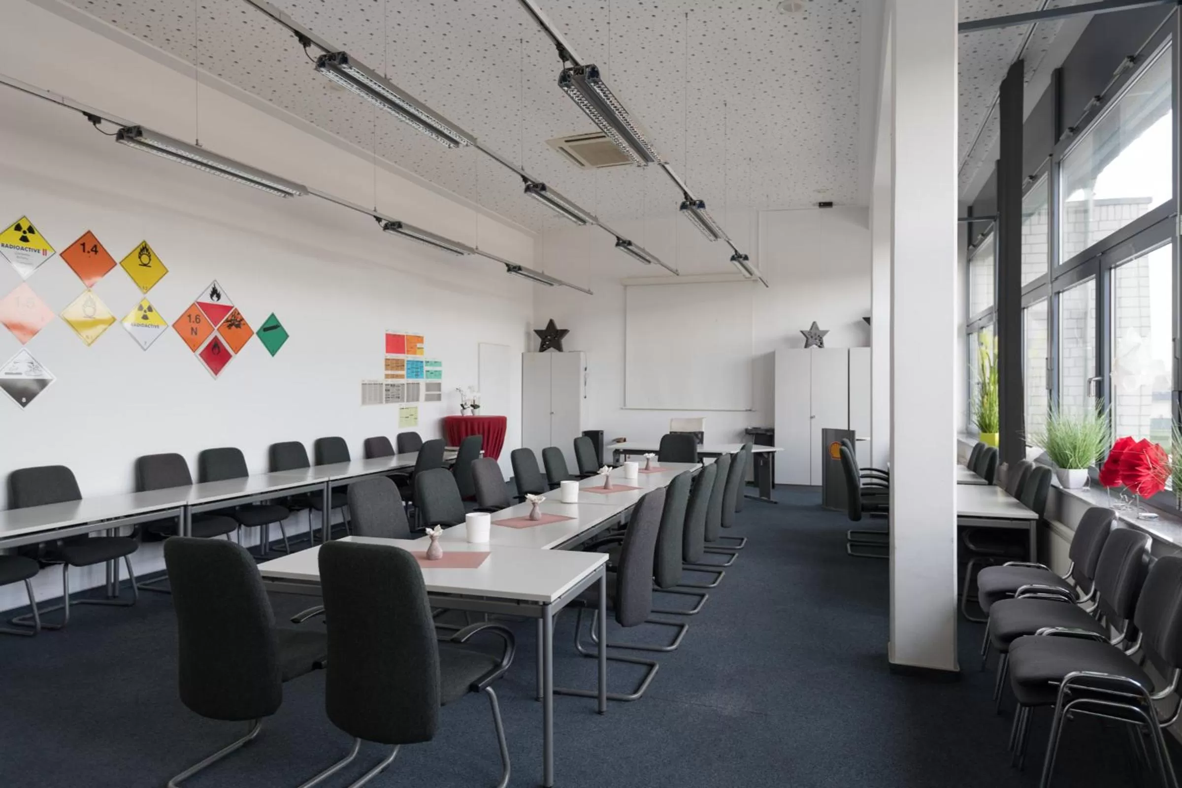 Meeting/conference room in An der A 30 UG