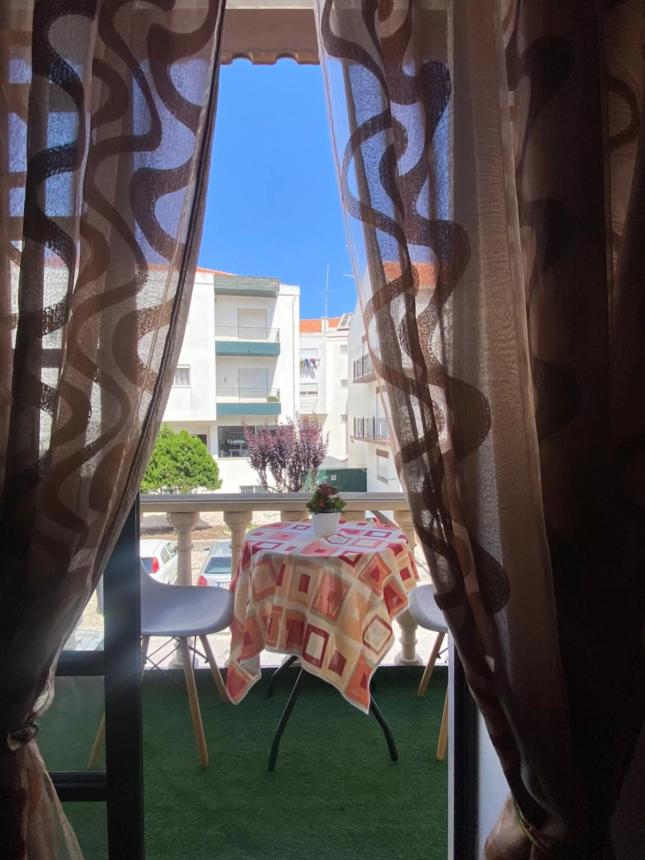 Communal lounge/ TV room in Spray B&B Sitio in Nazare Mini bar, European style