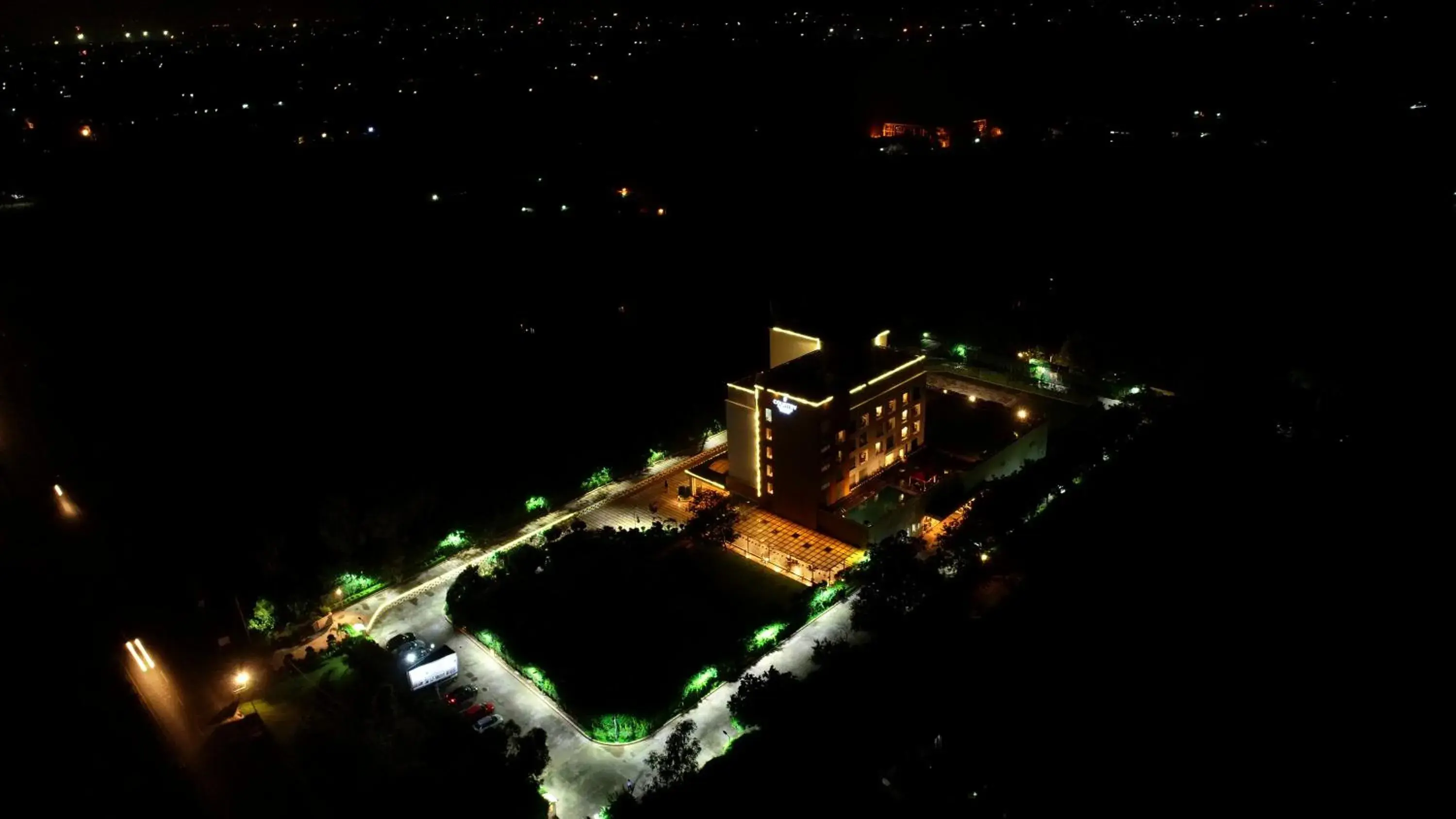 Bird's eye view, Bird's-eye View in Country Inn & Suites by Radisson, Gurugram Sohna Road