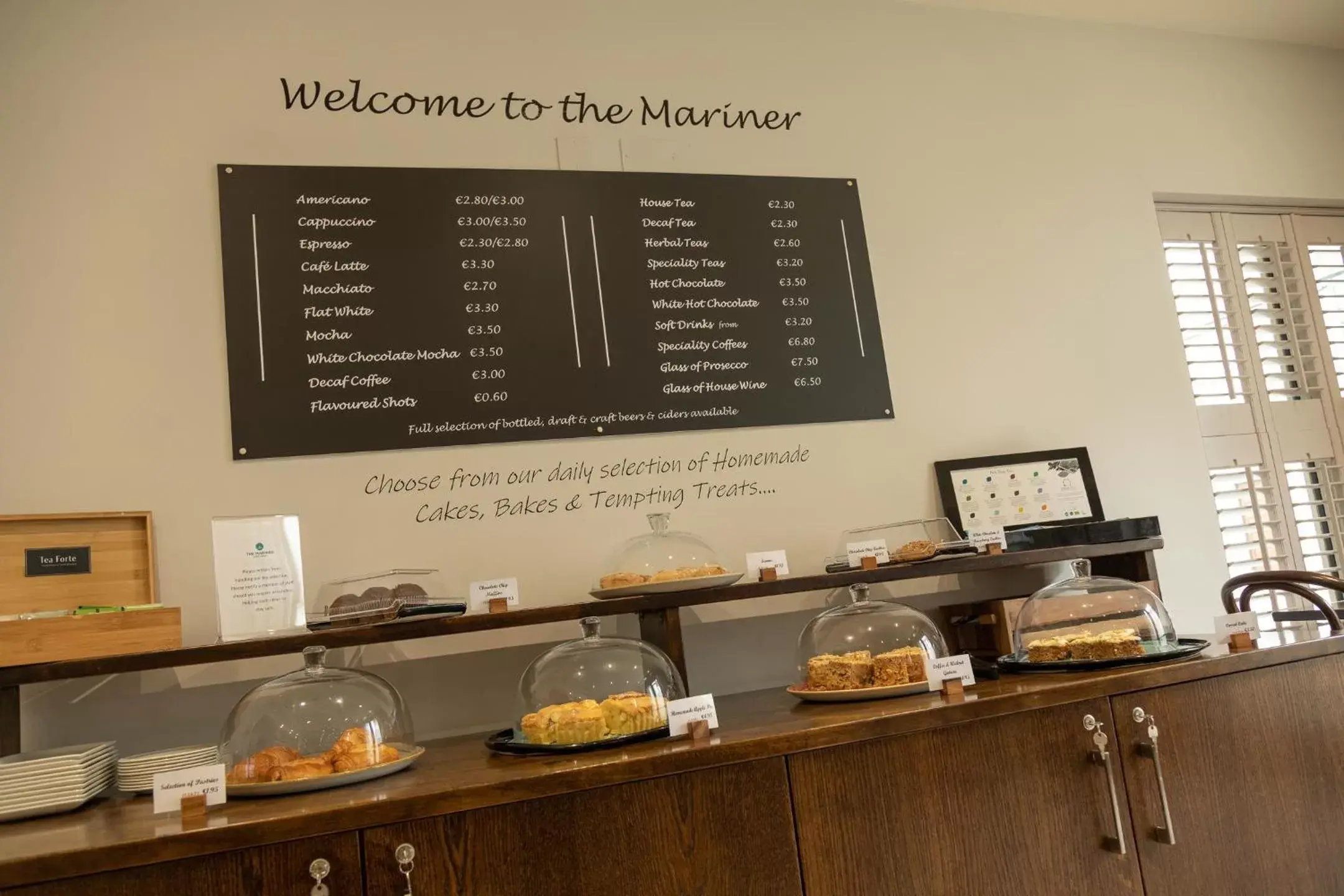 Restaurant/places to eat in The Mariner, Westport