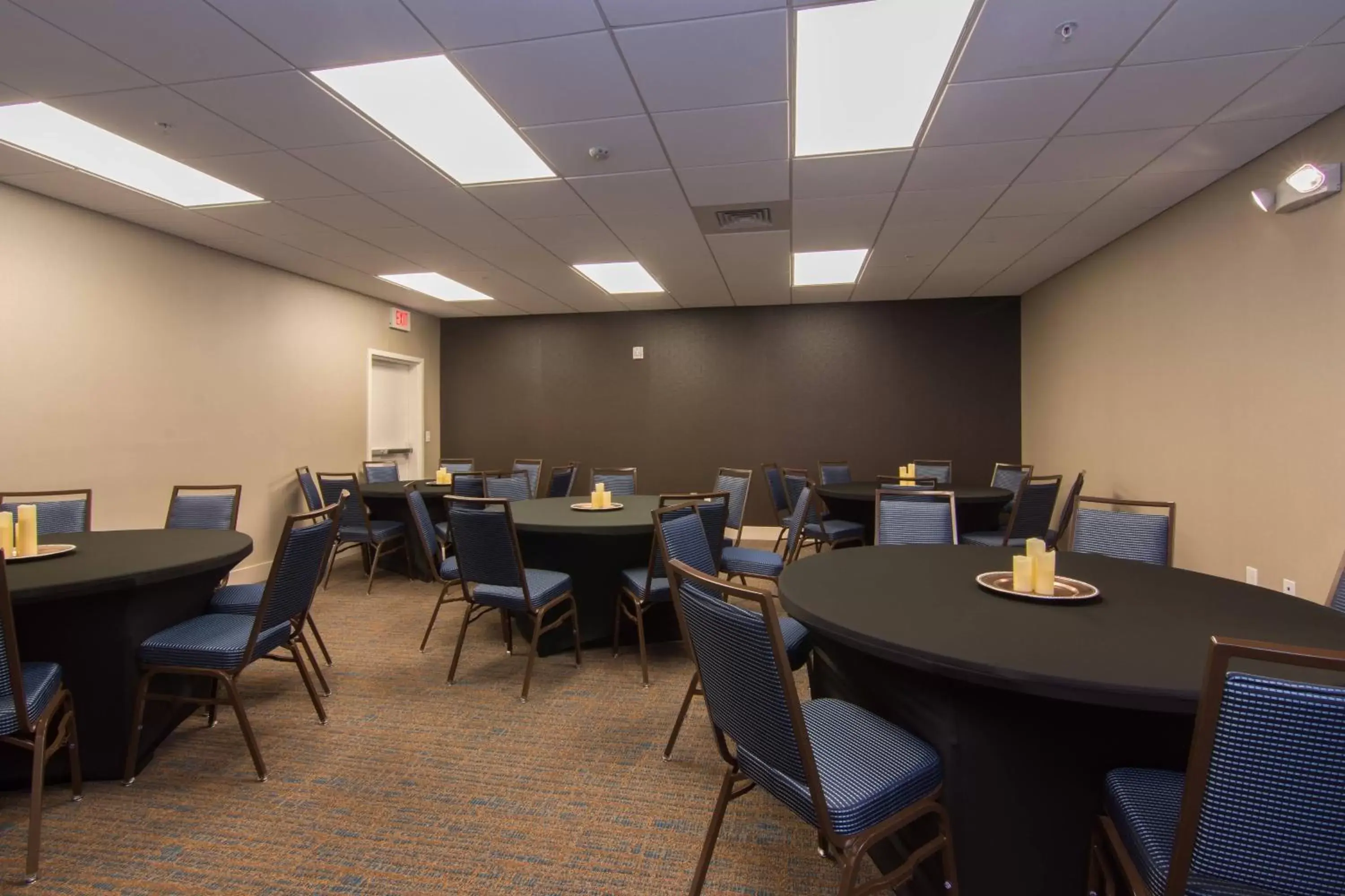 Meeting/conference room, Restaurant/Places to Eat in Residence Inn Raleigh-Durham Airport/Brier Creek