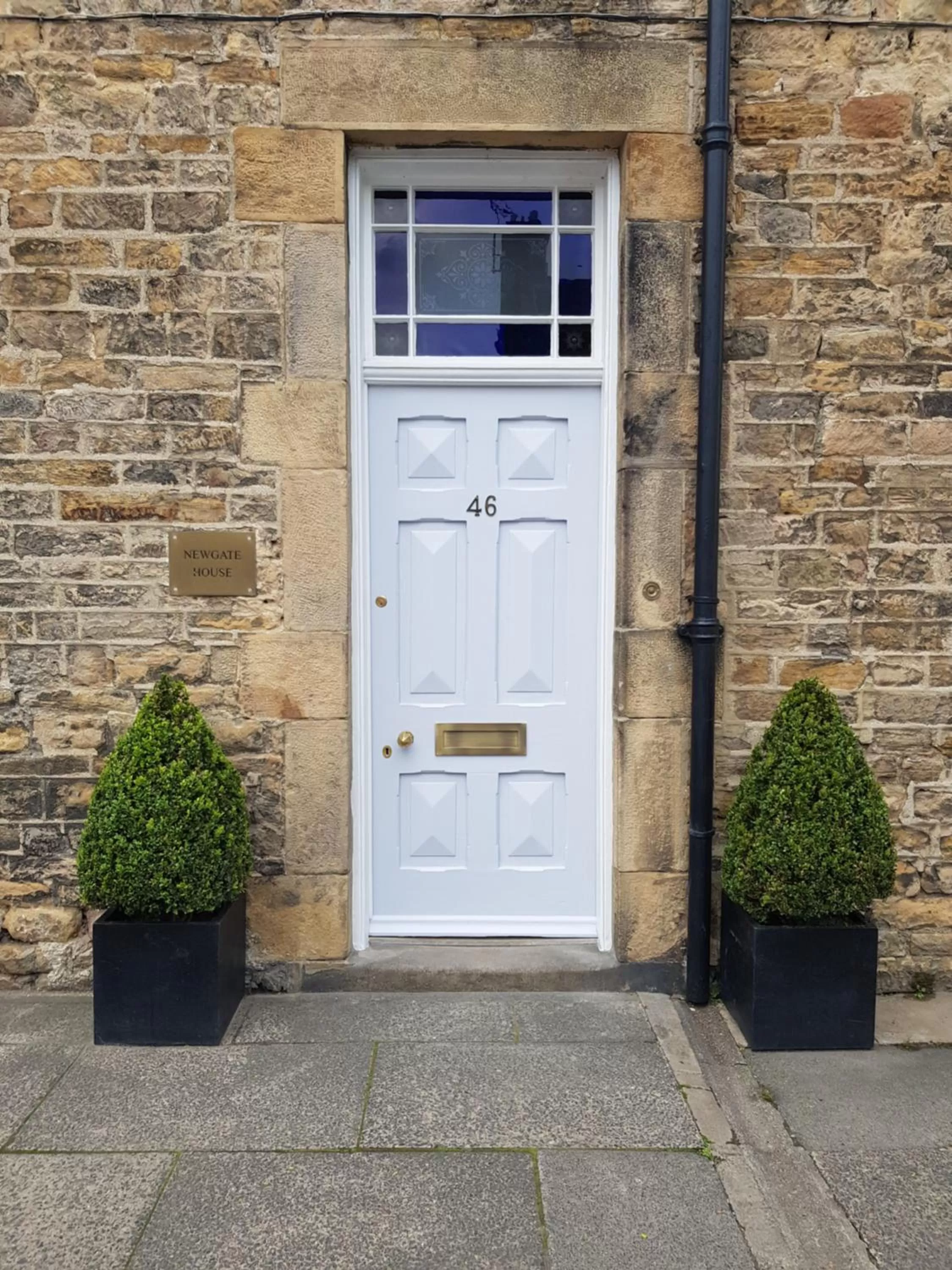 Facade/entrance in Newgate House