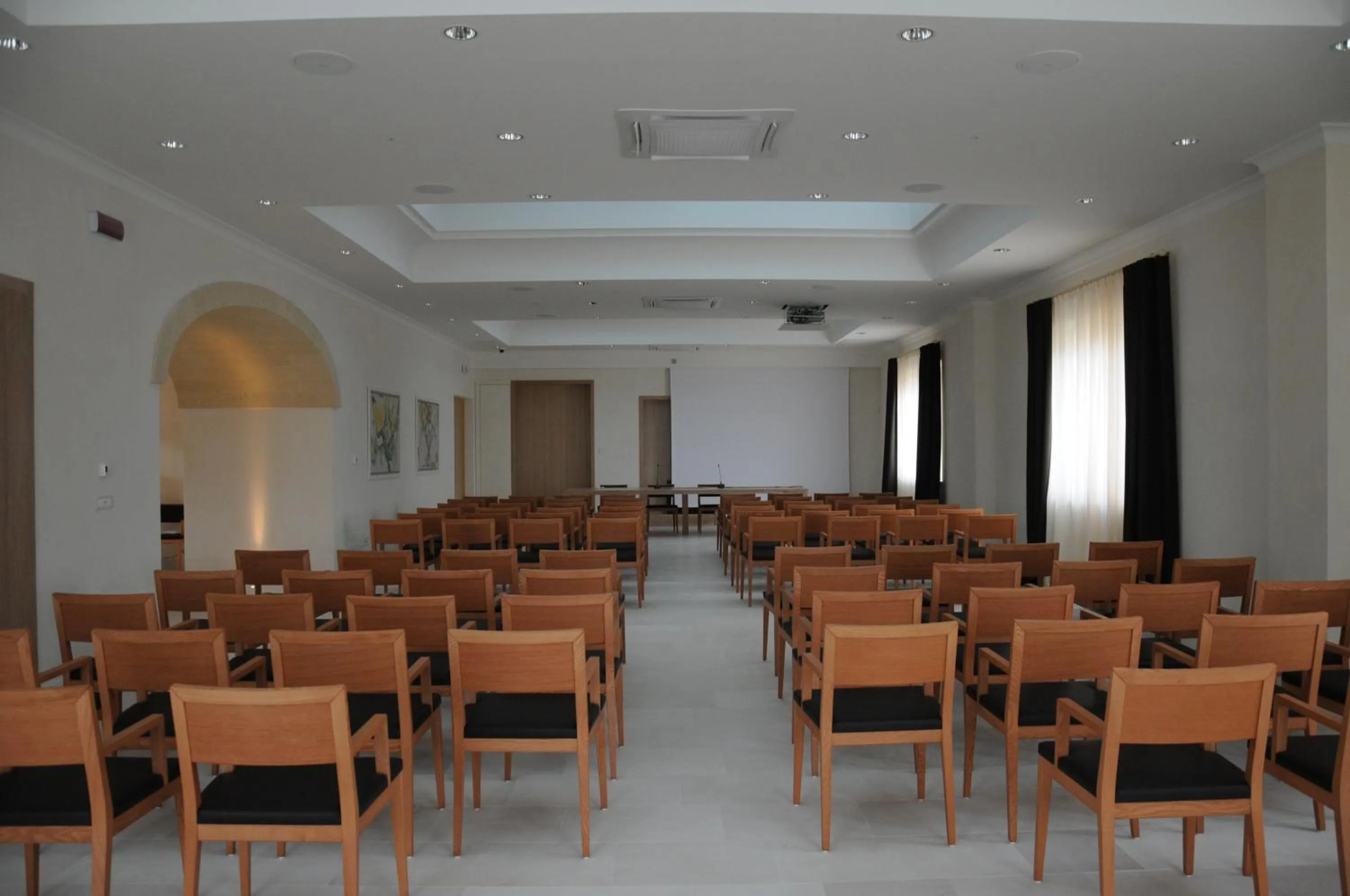 Business facilities in Corte Borromeo