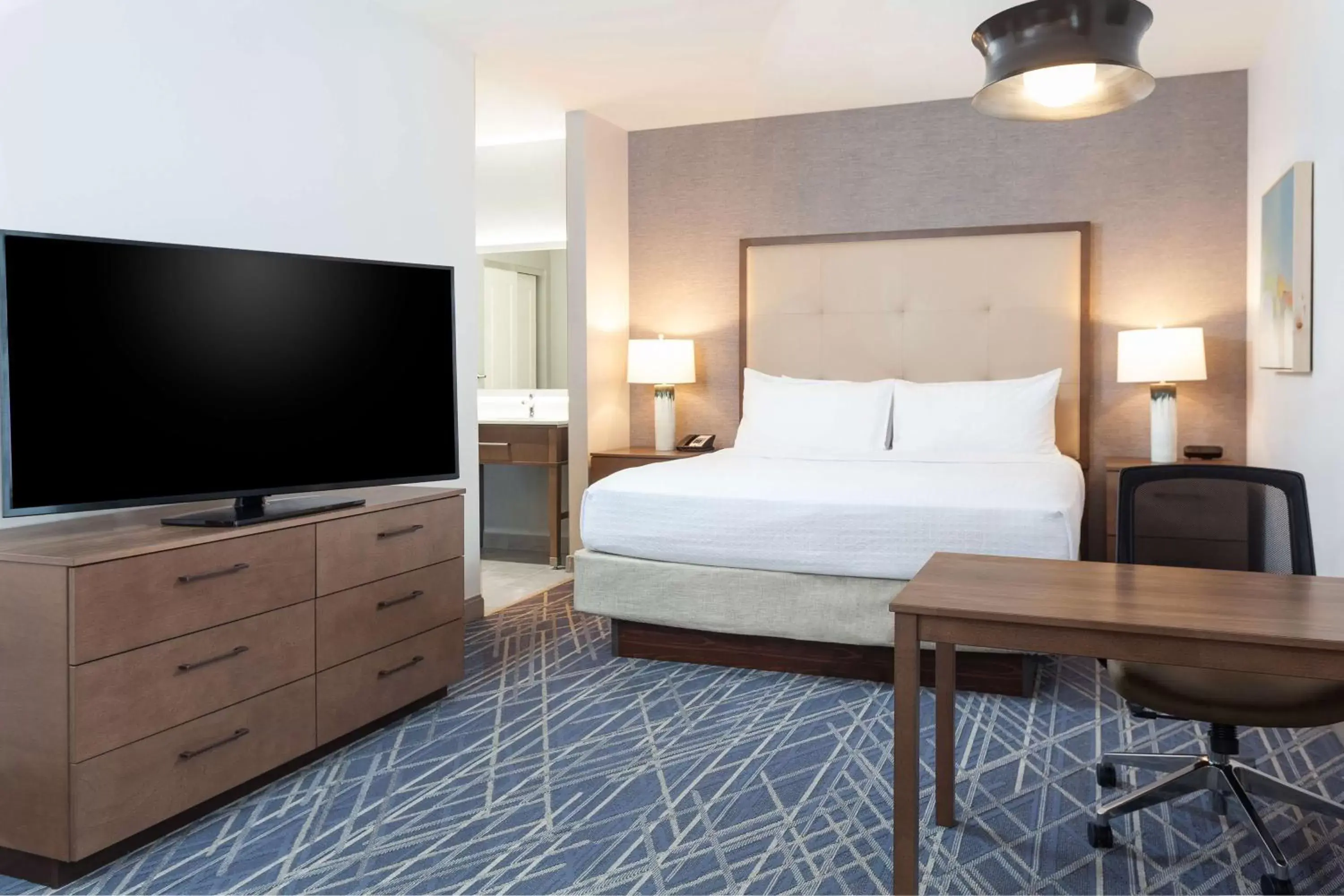 Bedroom, Bed in Homewood Suites By Hilton Broomfield Boulder