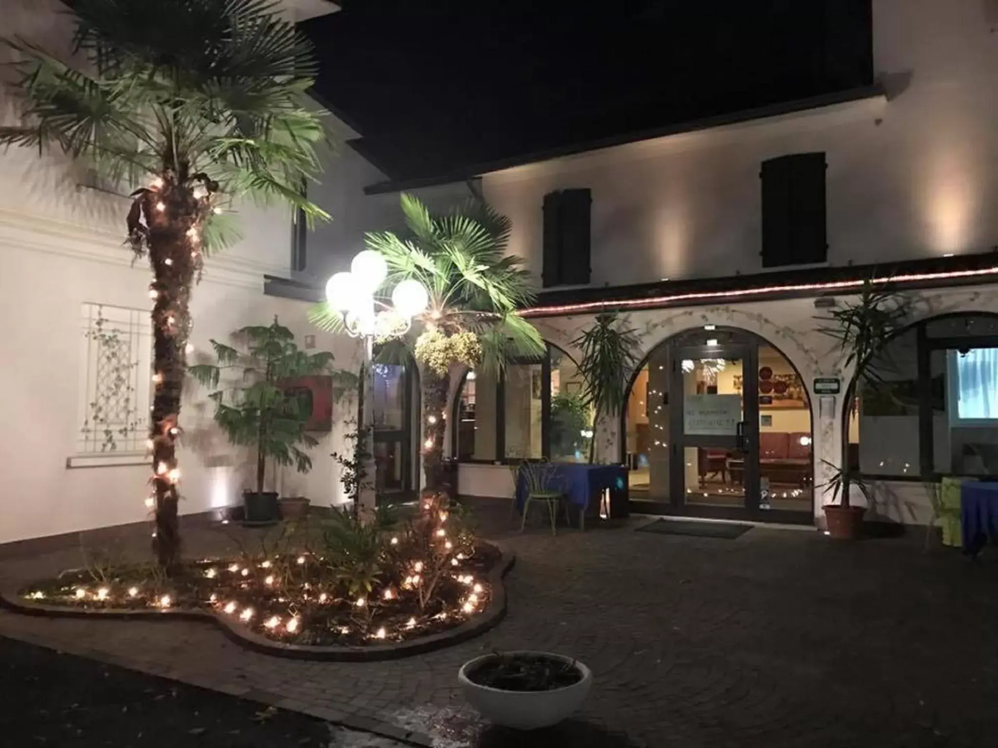 Garden view, Property Building in Hotel Ristorante La Grotta