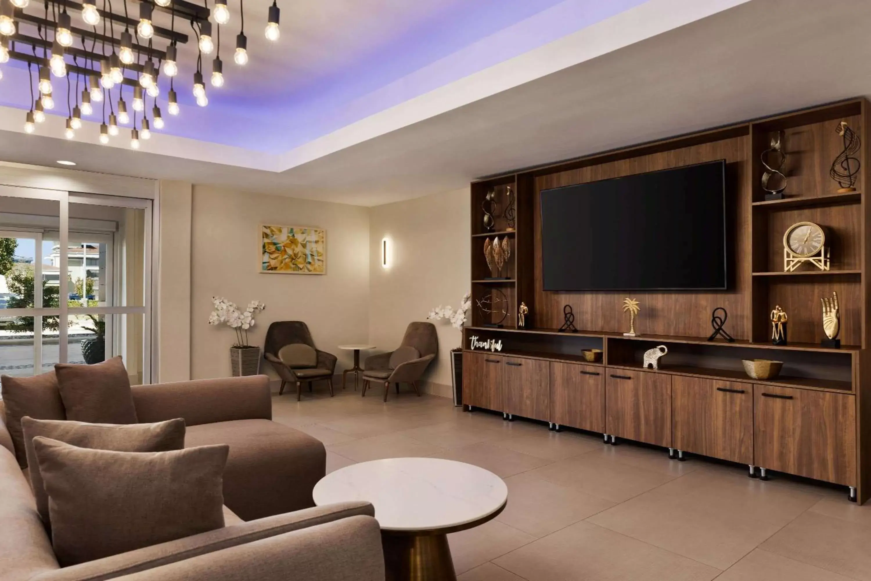 Communal lounge/ TV room, Seating Area in La Quinta by Wyndham Port Arthur