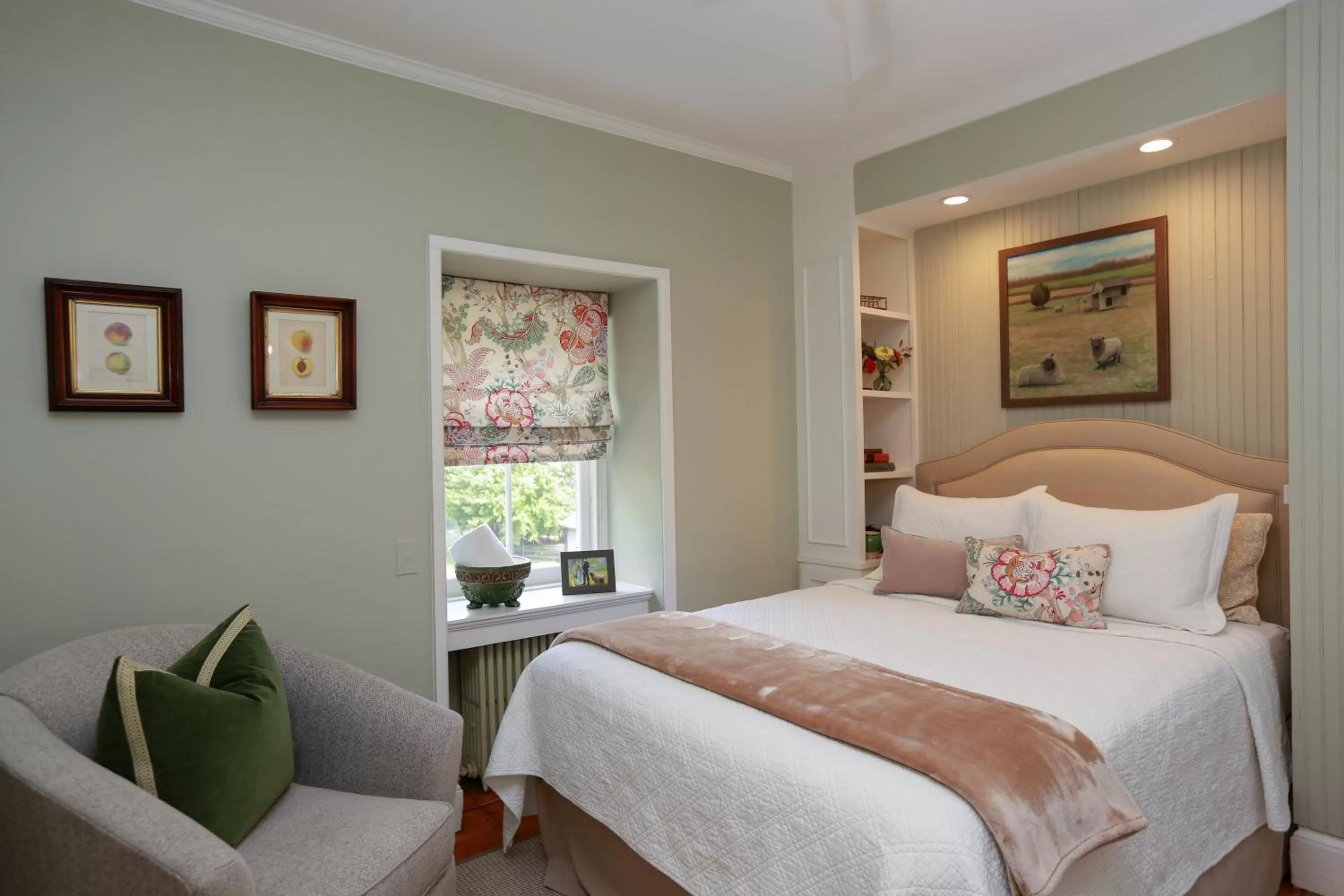 Bedroom, Bed in Woolverton Inn