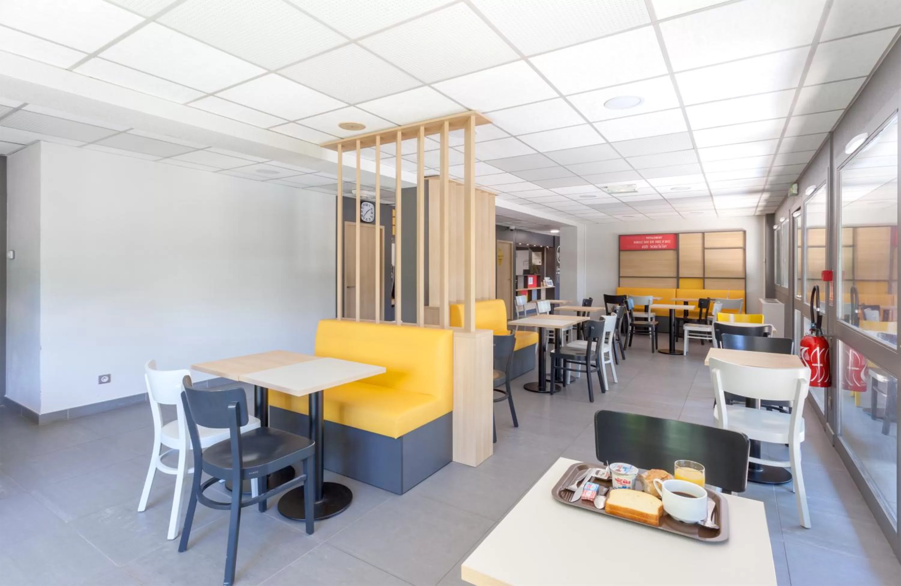 Buffet breakfast in B&B HOTEL CHAMBERY La Cassine