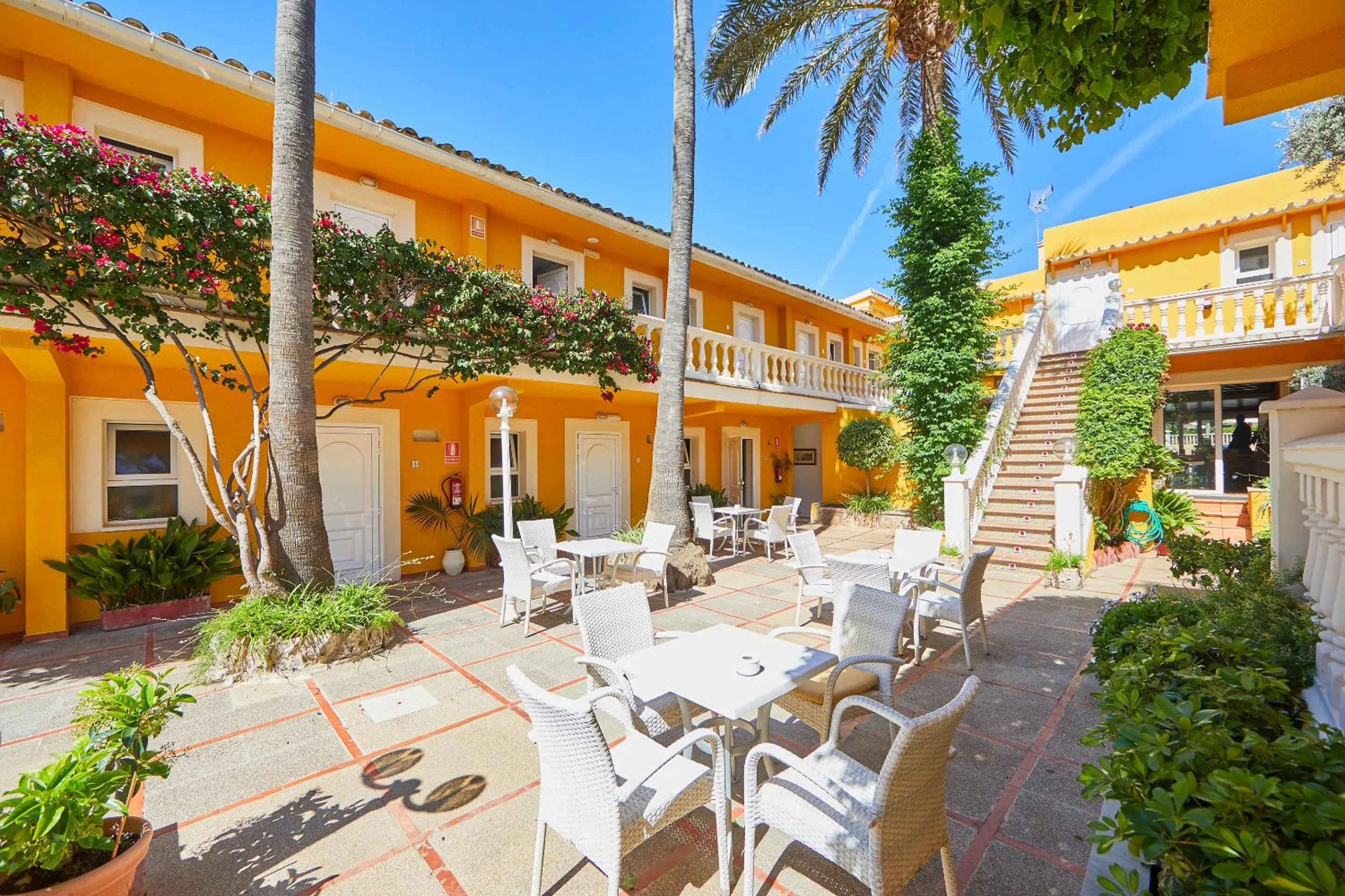 Property building in Hotel Cupidor