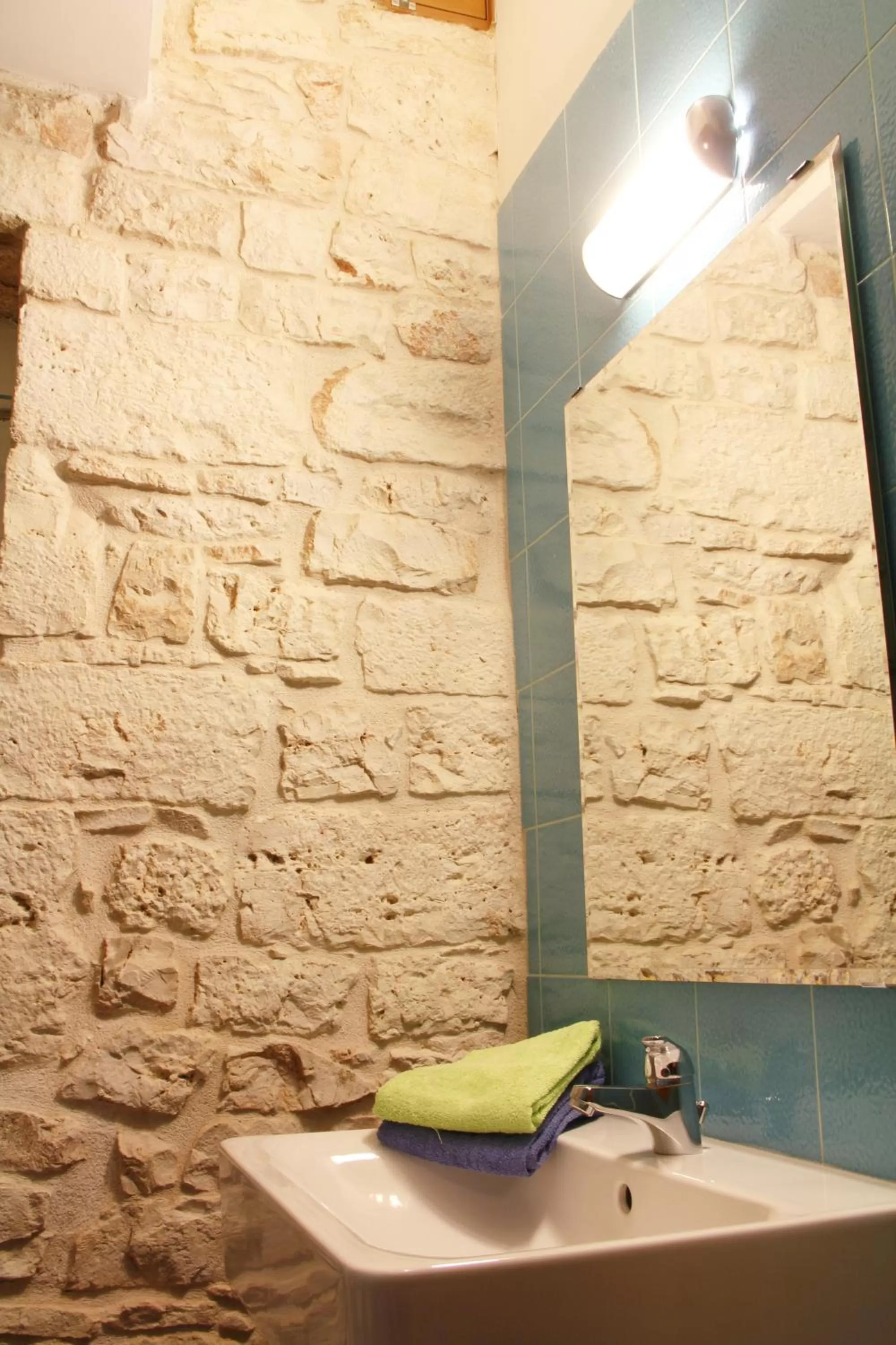 Bathroom in La Rosa Blu 2