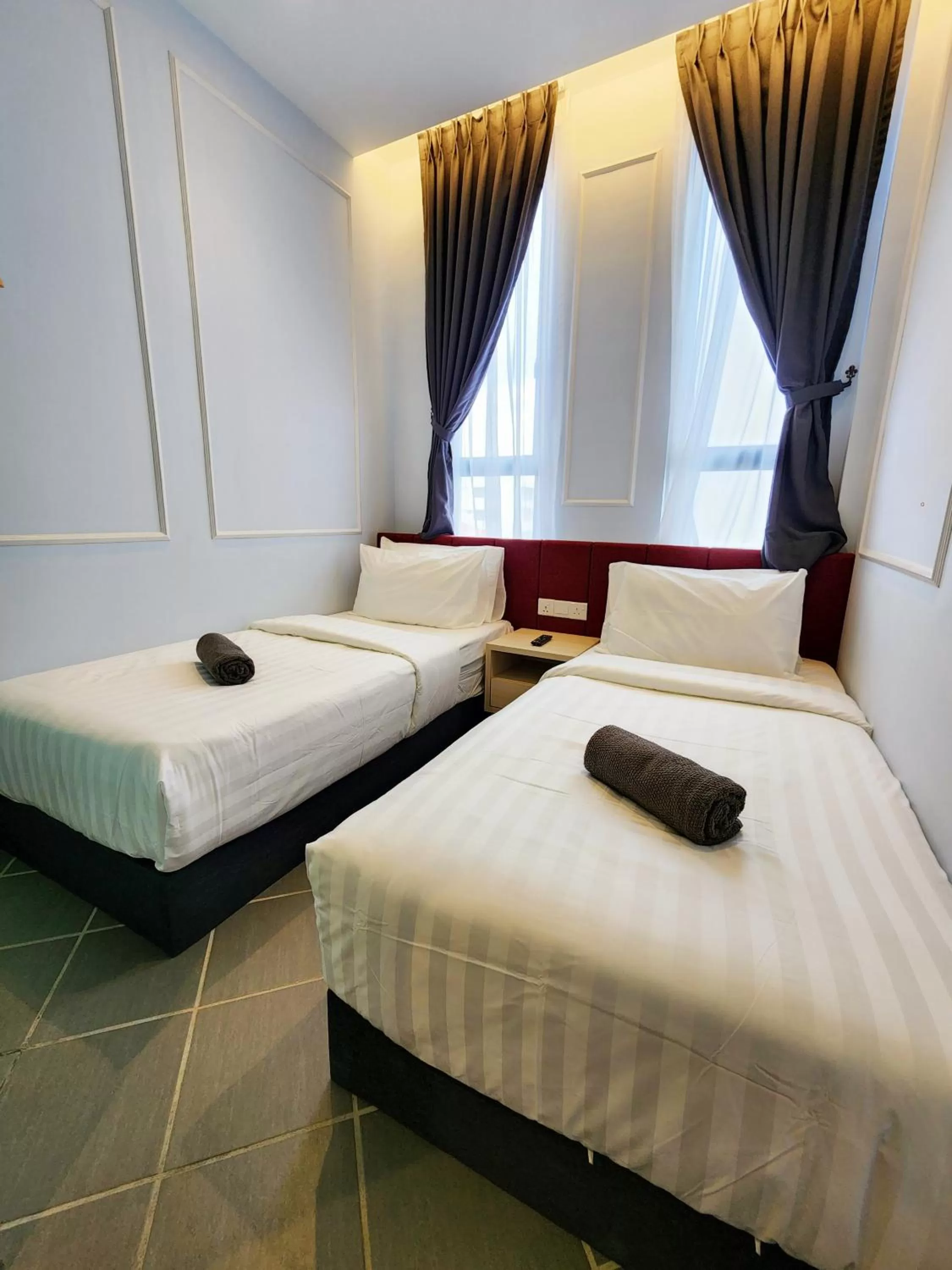 Standard Twin Room in Mac Hotel by Sky Hive