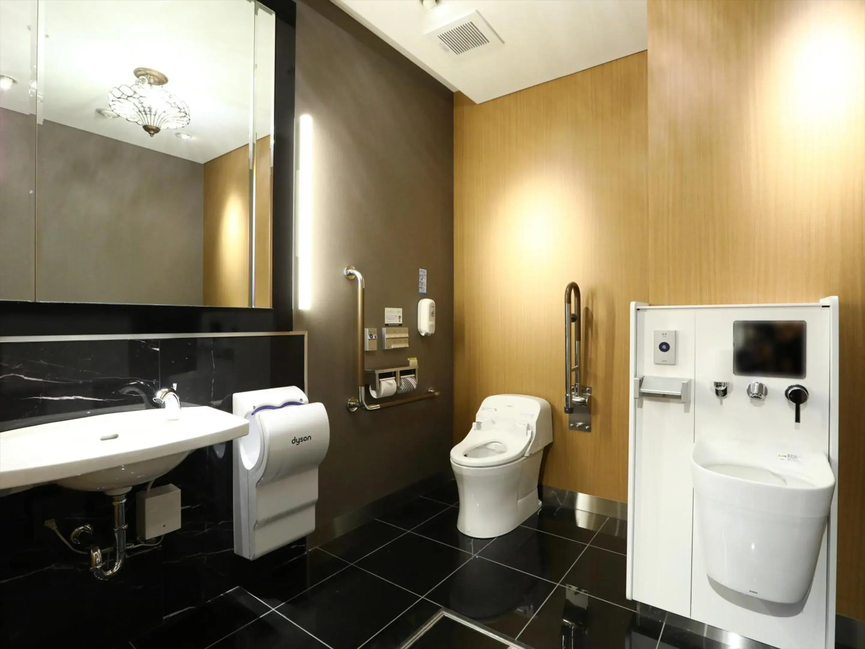 Toilet, Bathroom in APA Hotel Ningyocho Ekihigashi