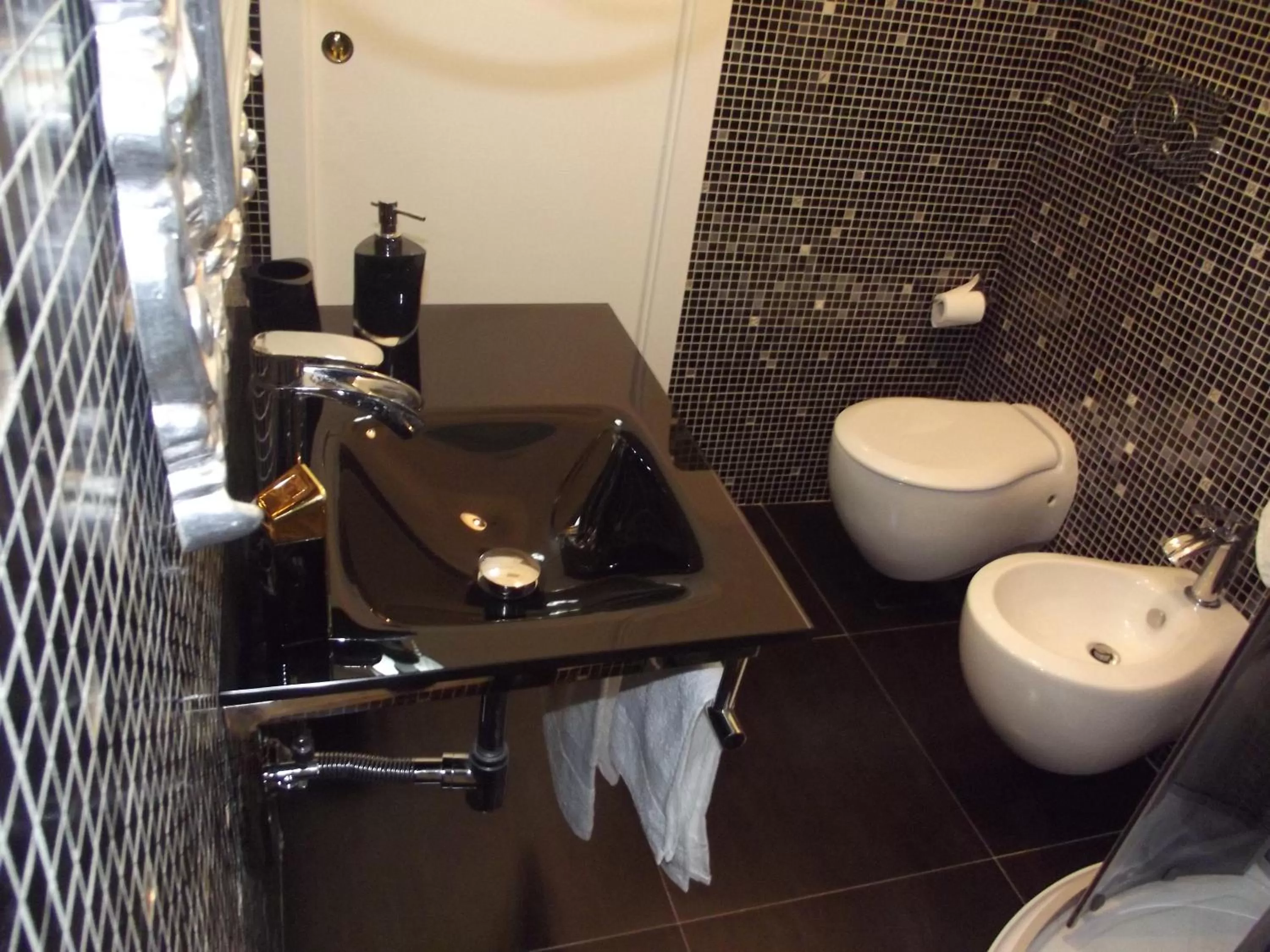 Bathroom in Duca di Uzeda Bed and Breakfast