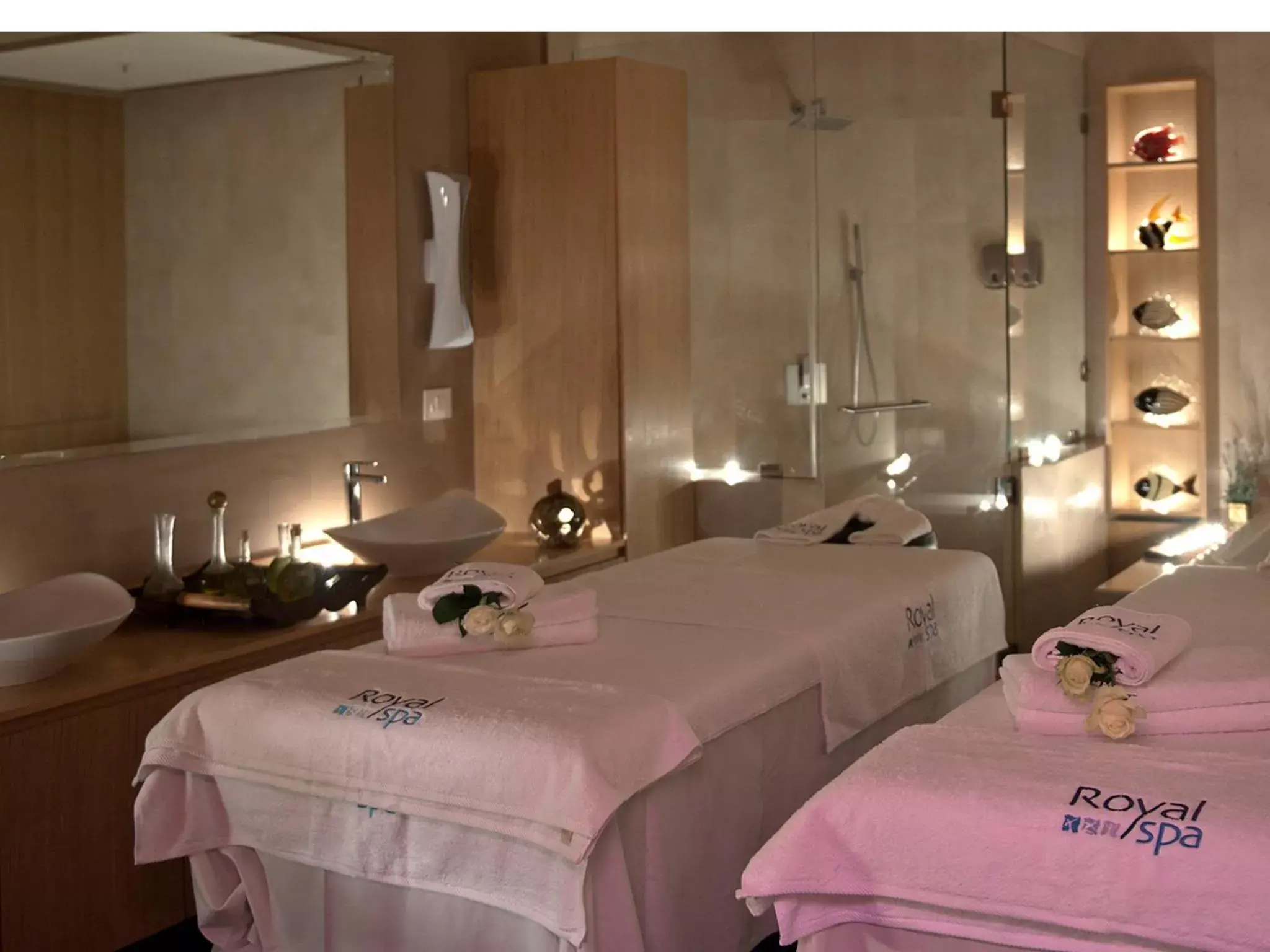 Hot Spring Bath, Spa/Wellness in Le Royal Beirut