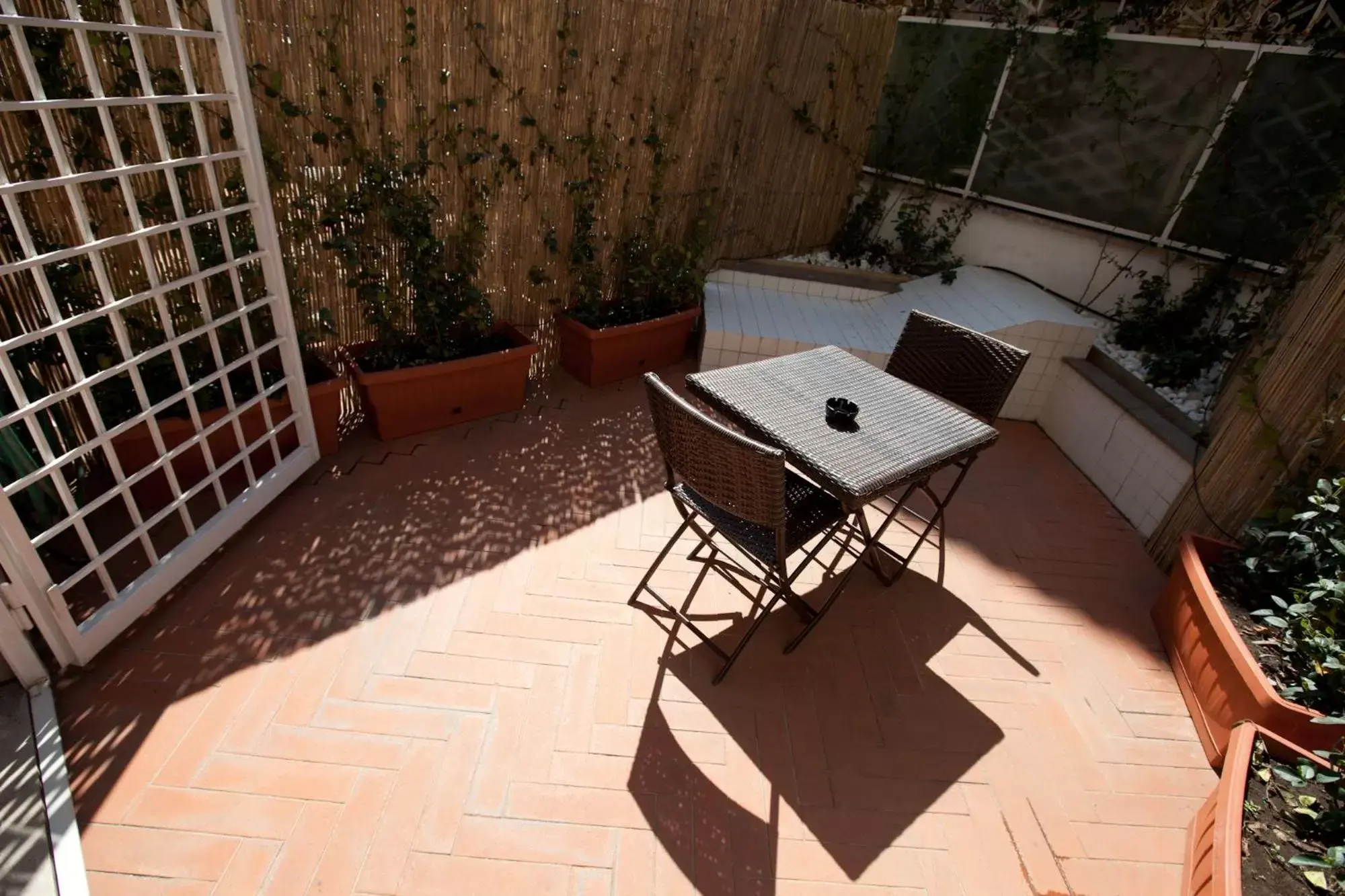 Patio in Heart of Rome Rooms